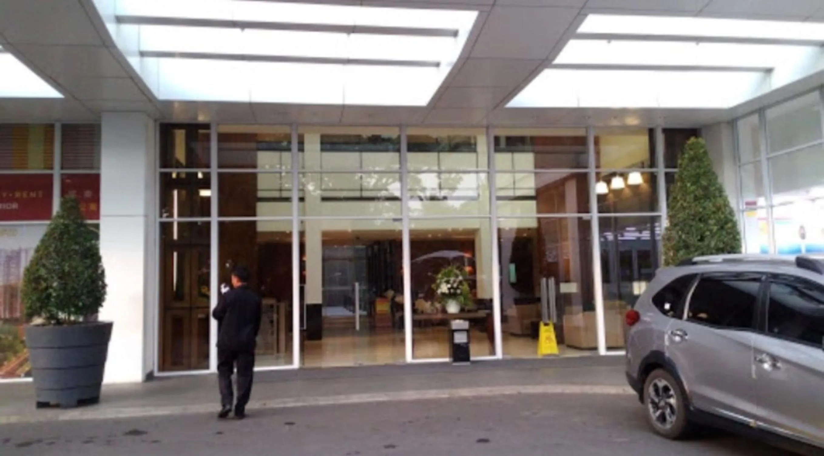 Facade/entrance in U Residence 2 by Ana Room