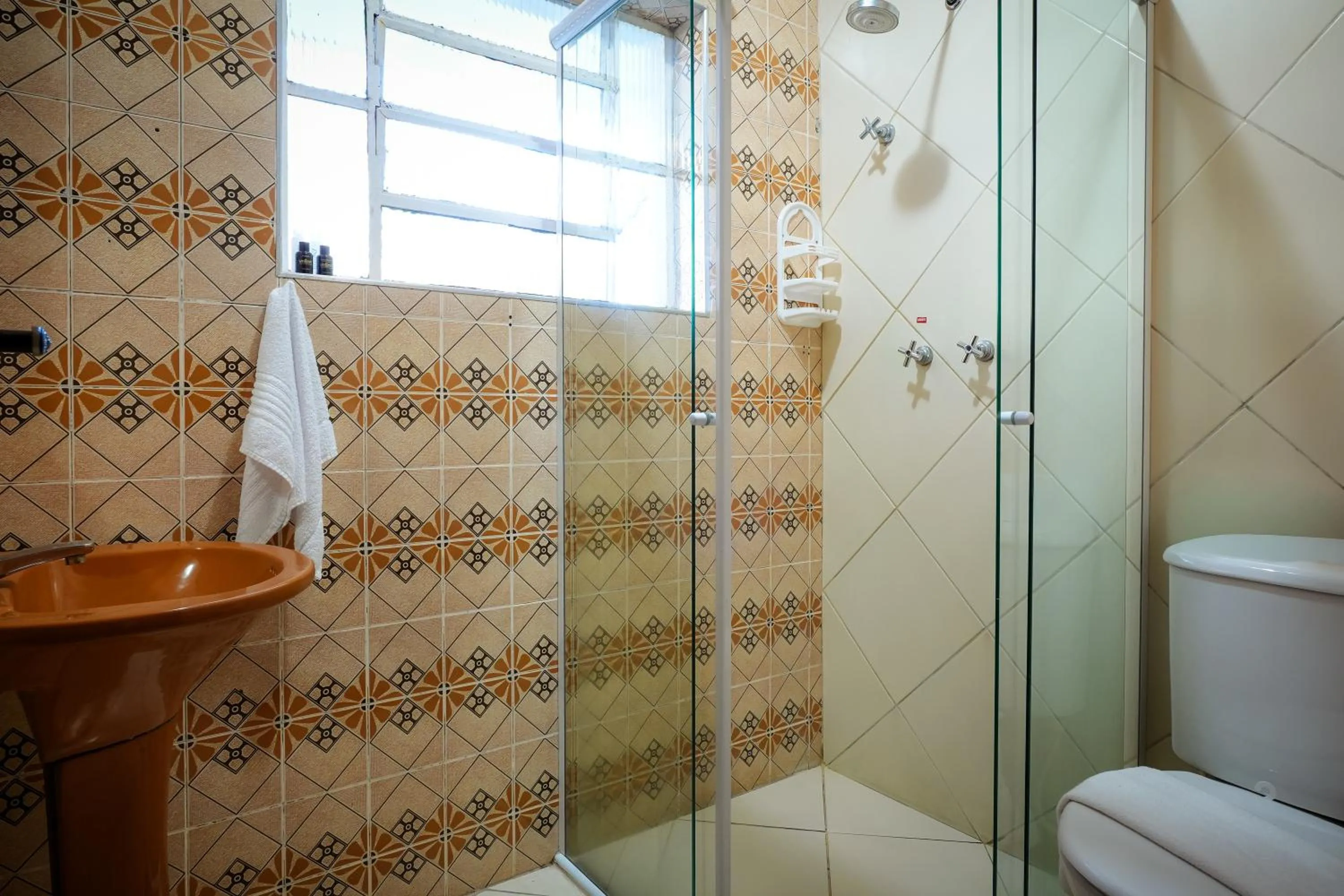 Toilet in VELINN Pousada Flores do Capivari
