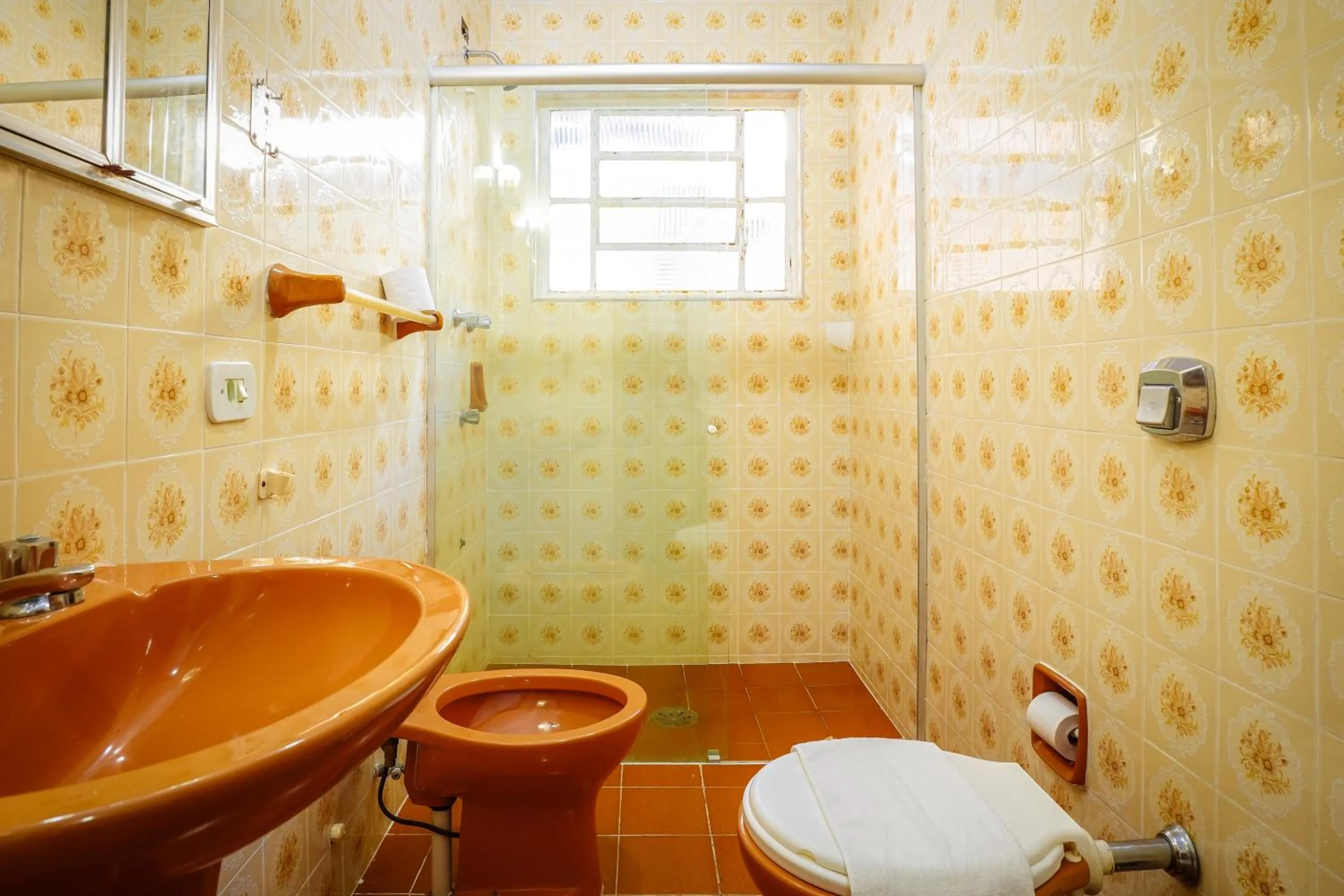 Toilet in VELINN Pousada Flores do Capivari