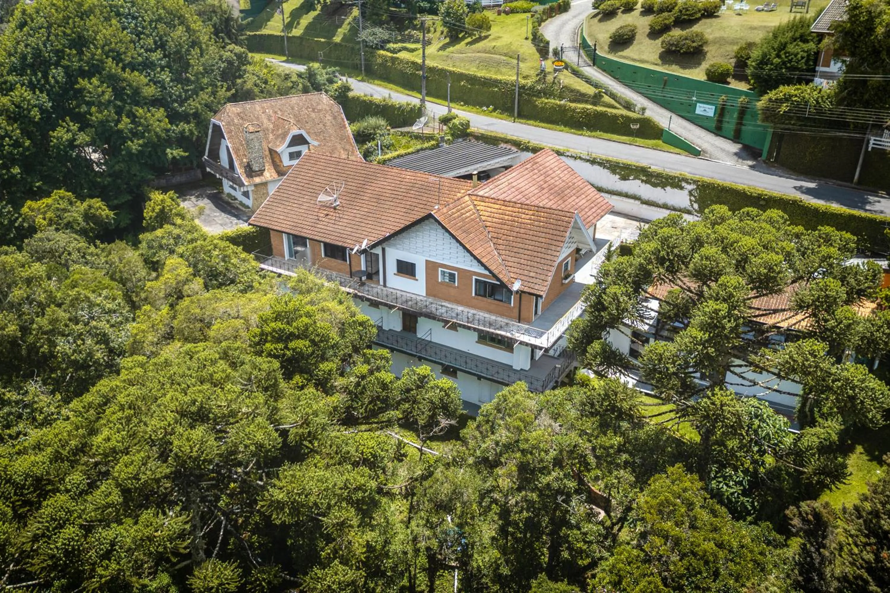 Property building in VELINN Pousada Flores do Capivari