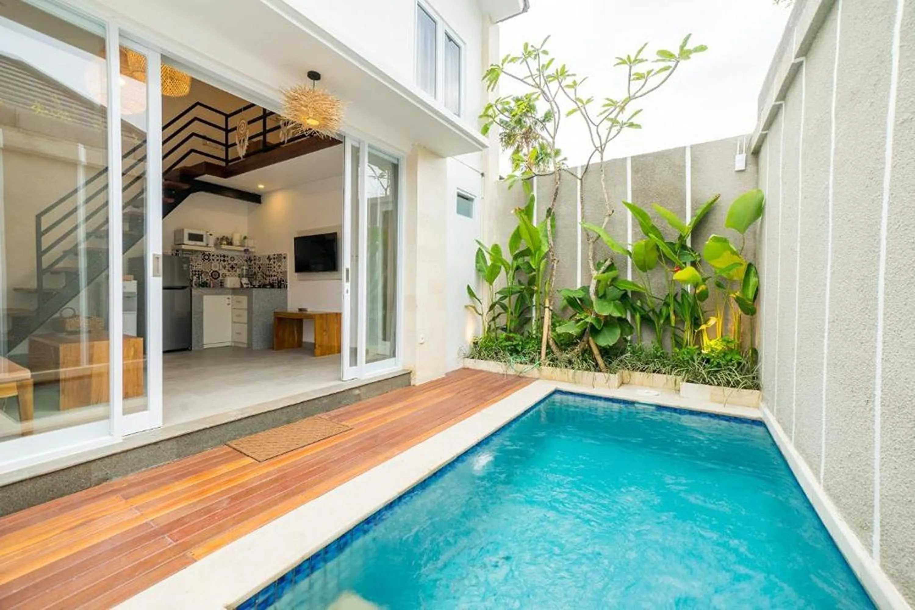 Property building in Fourleaf