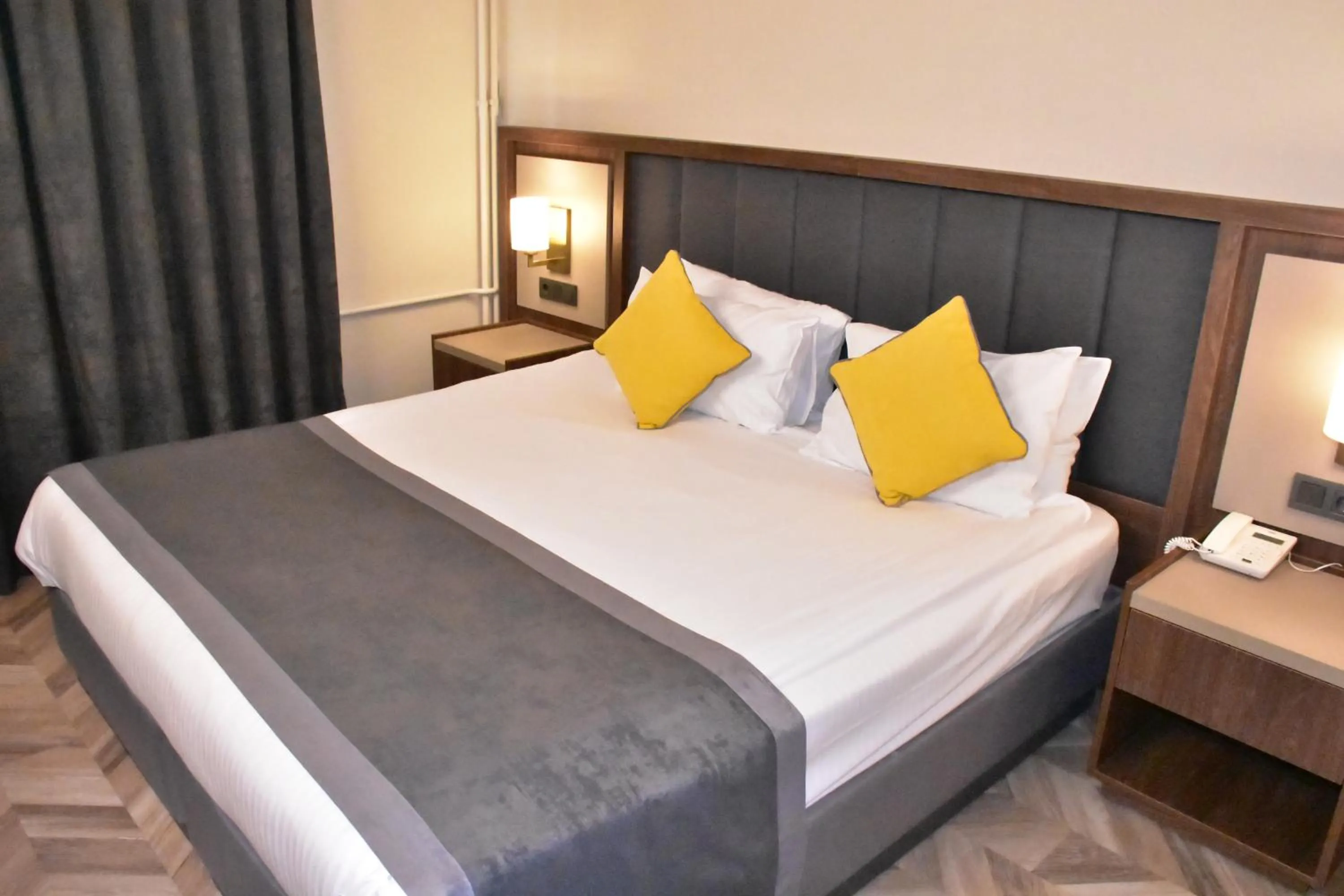 Bedroom, Bed in UK ANKARA Hotel