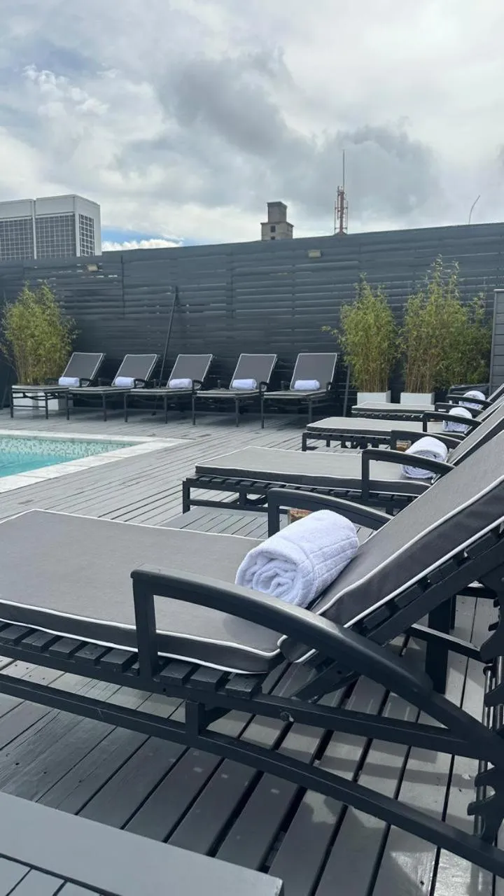 Solarium in Broadway Hotel & Suites