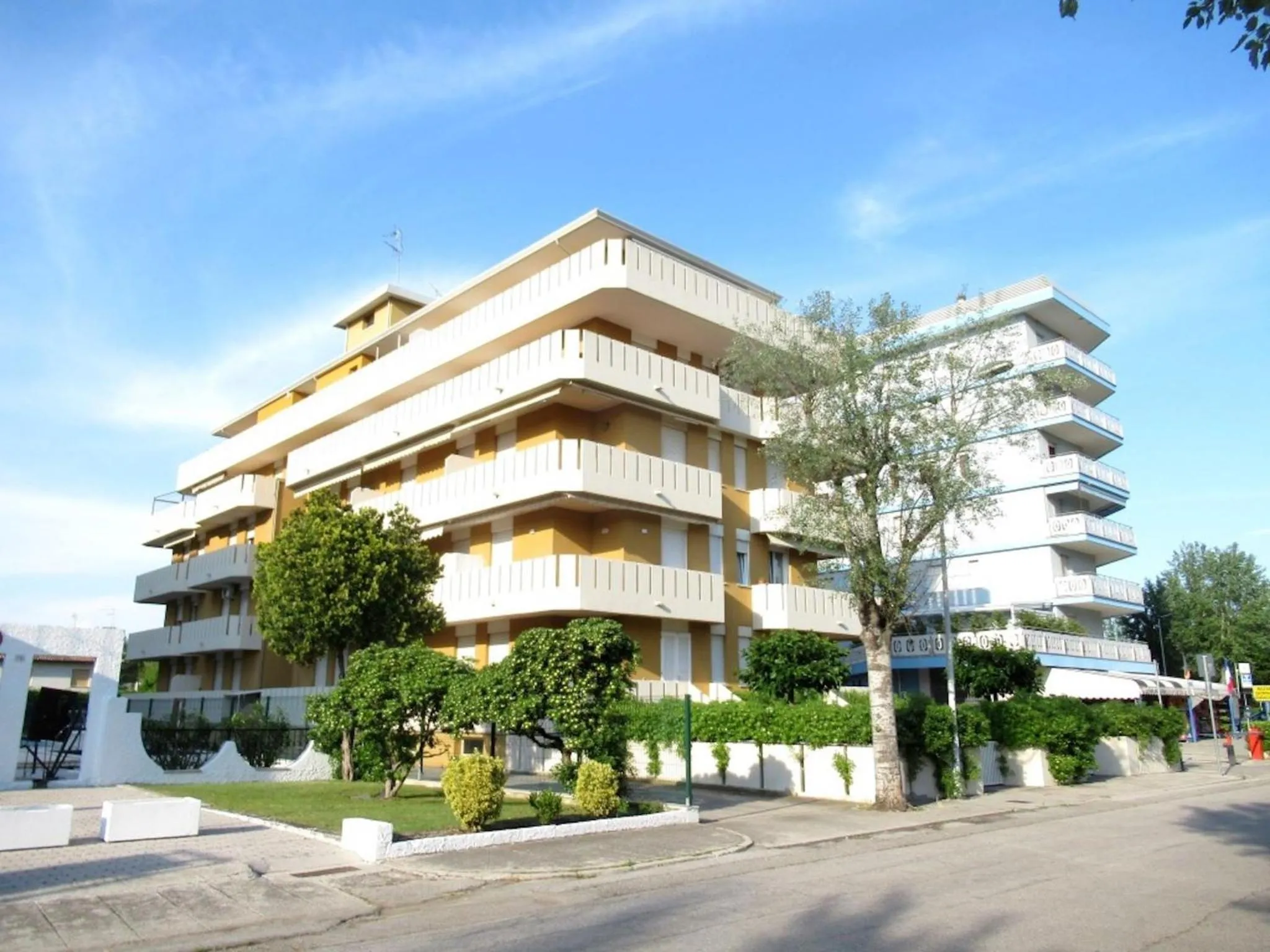 Comfortable flat 140mt from the beach