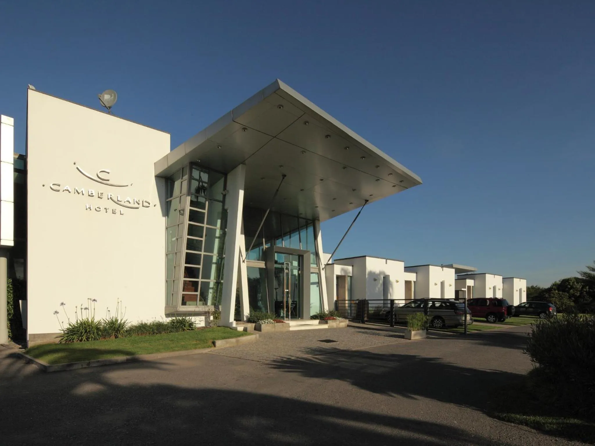 Facade/entrance in Hotel Camberland