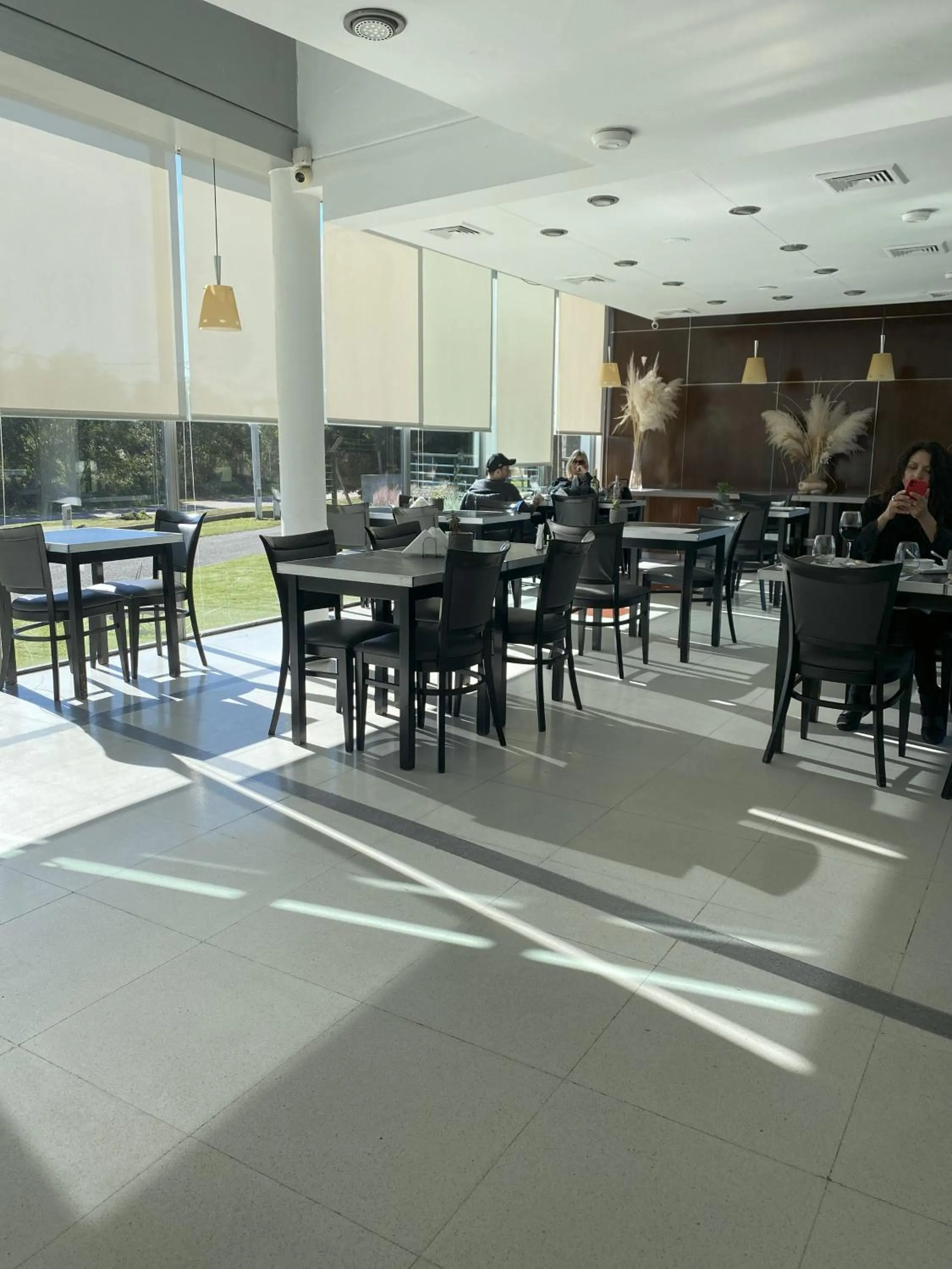 Restaurant/places to eat in Hotel Camberland