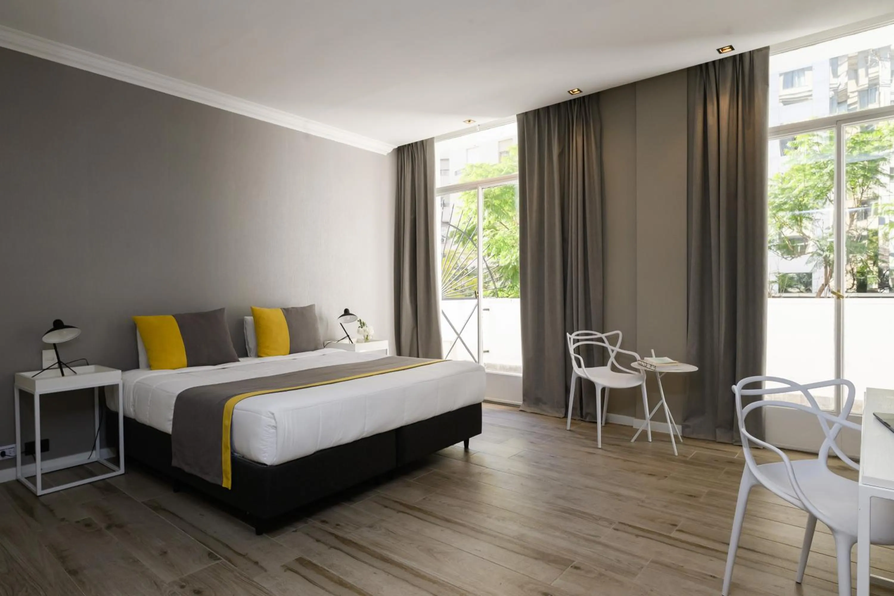 Bed in Midtown Boutique Hotel