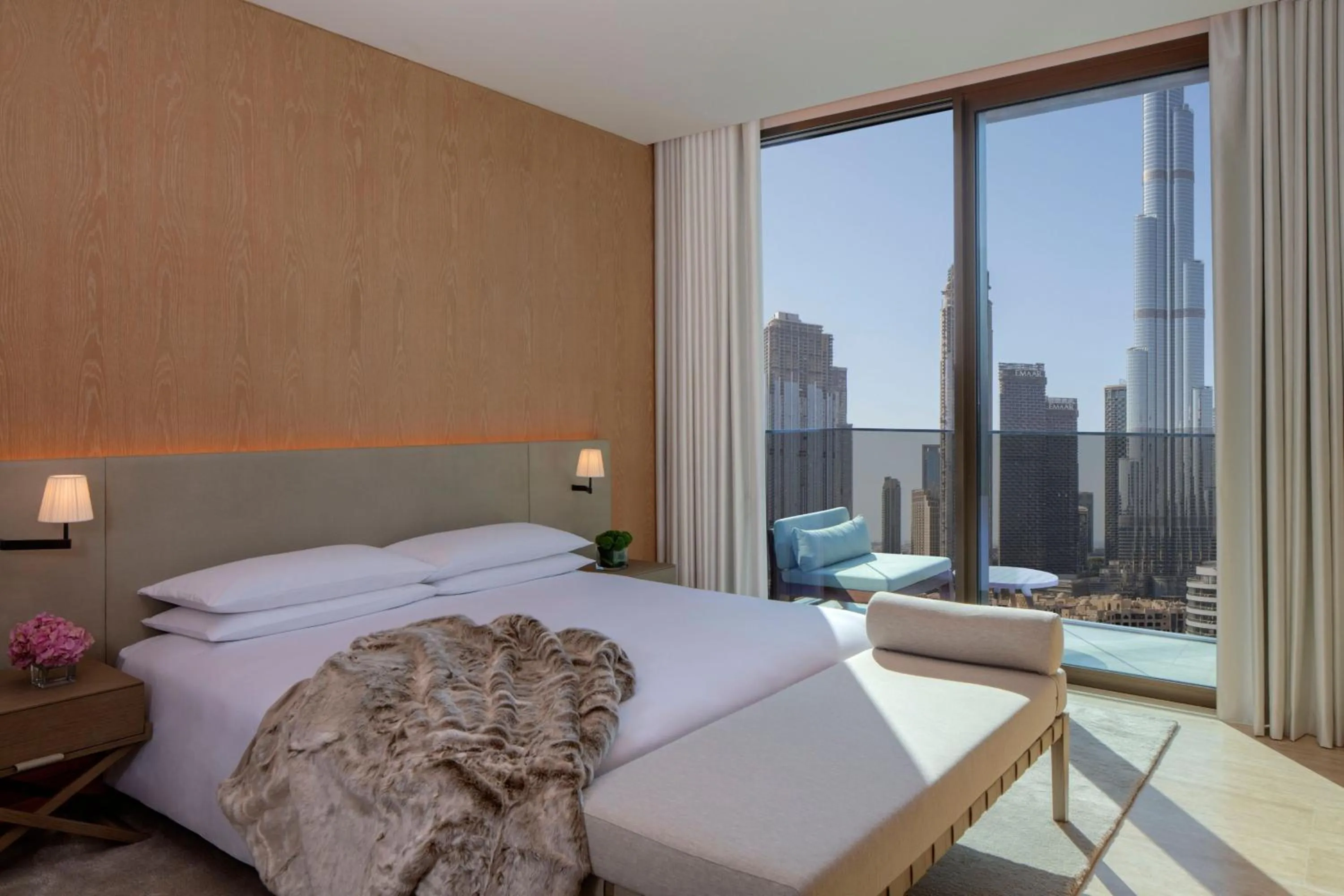 Photo of the whole room, Bed in The Dubai EDITION