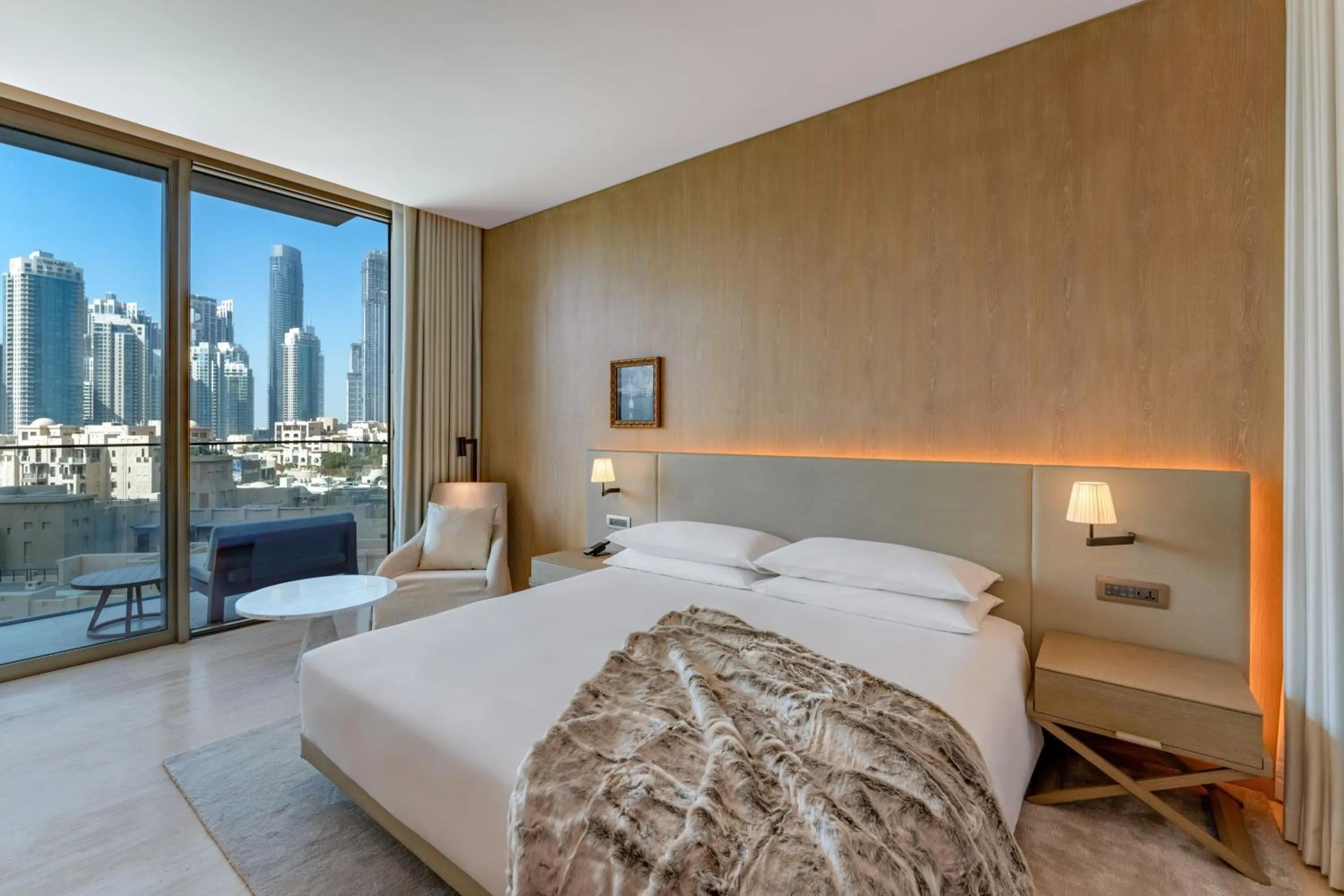 Photo of the whole room, Bed in The Dubai EDITION