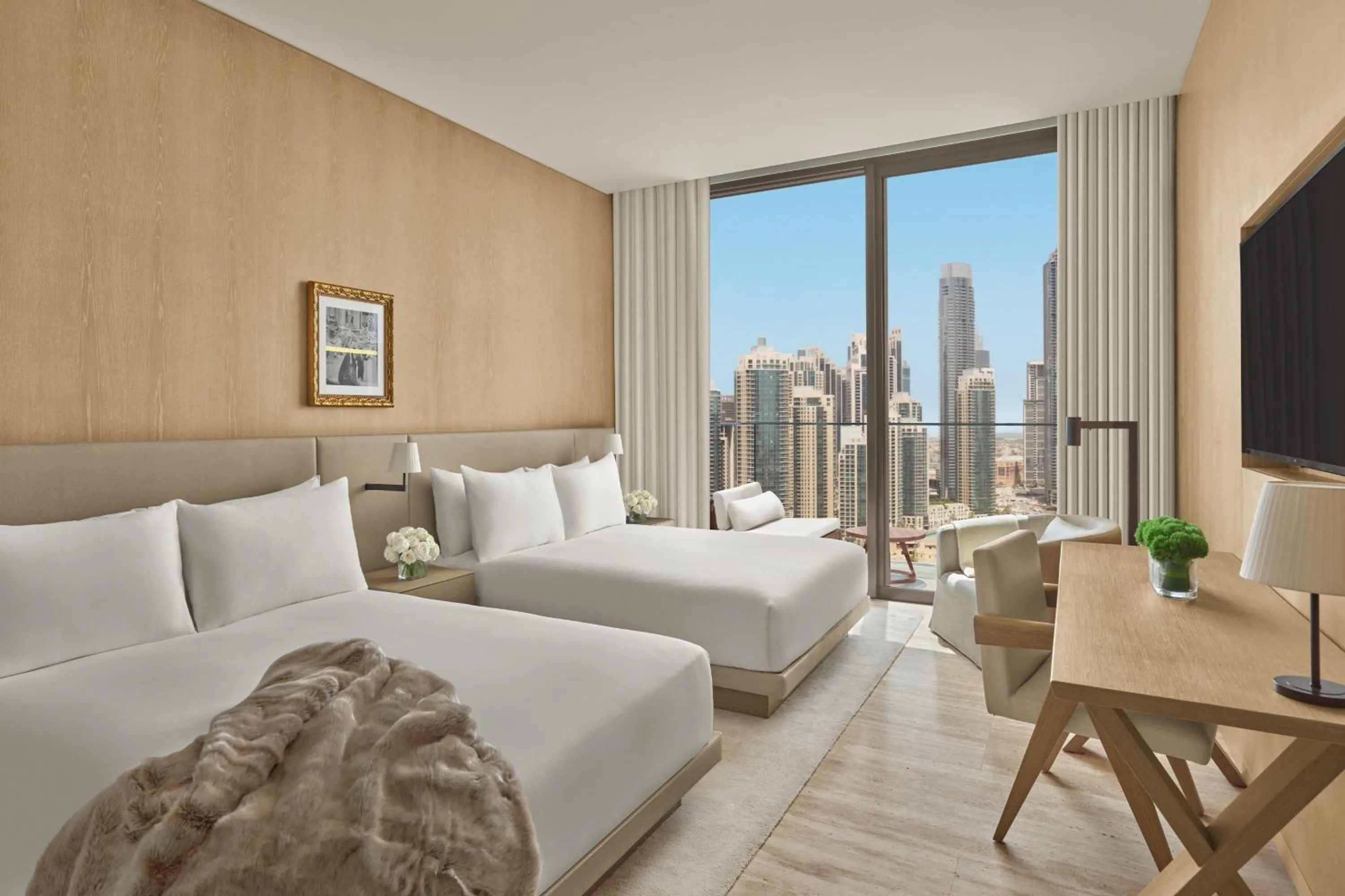 Photo of the whole room, Bed in The Dubai EDITION