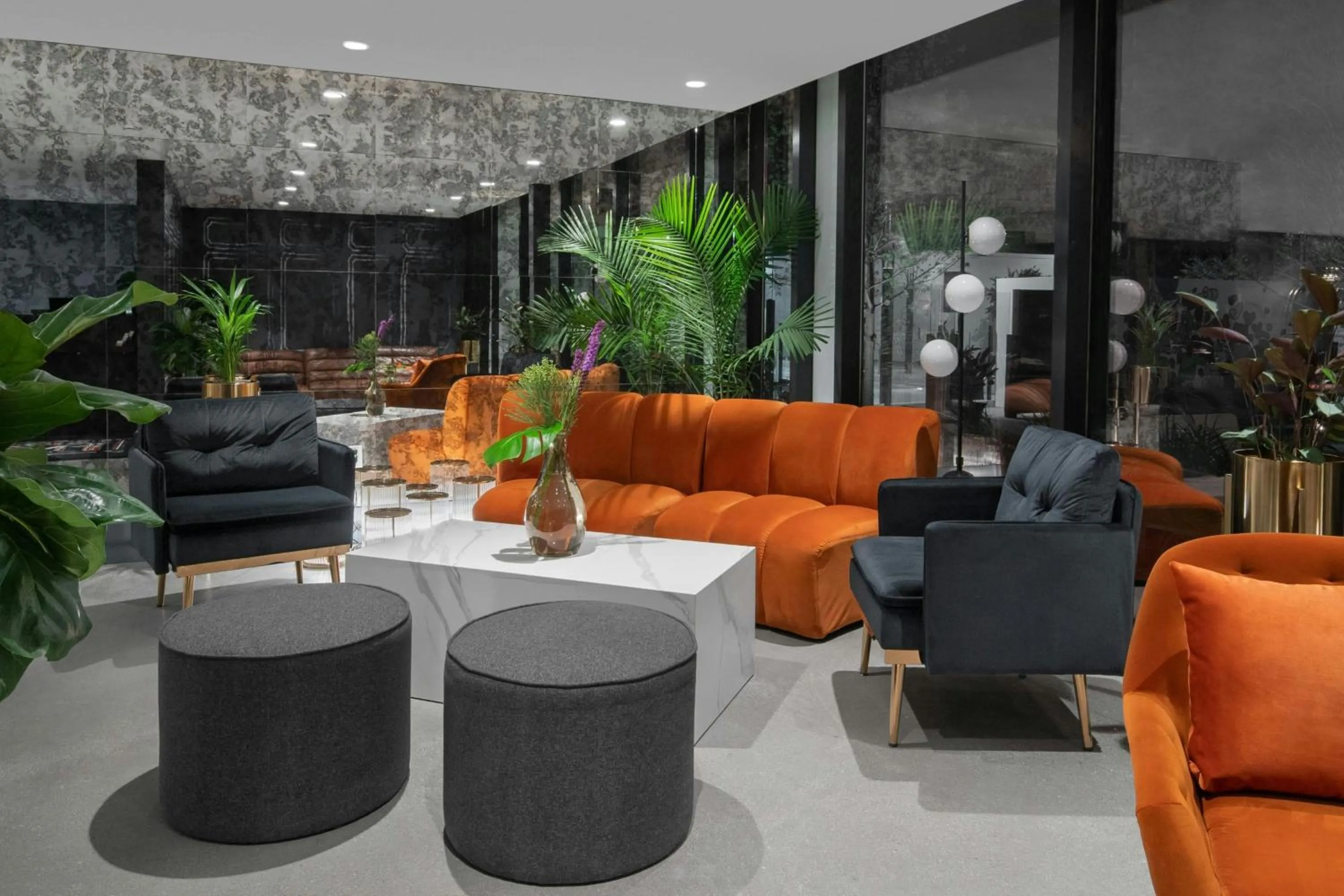 Lobby or reception in The ENGLiSH Hotel, Las Vegas, a Tribute Portfolio Hotel