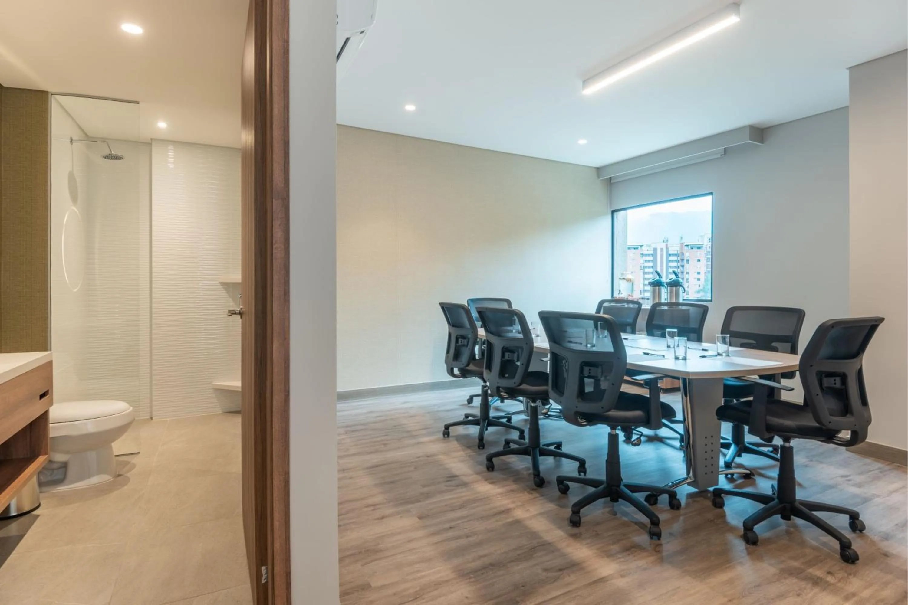 Meeting/conference room in Fairfield by Marriott Medellin Sabaneta