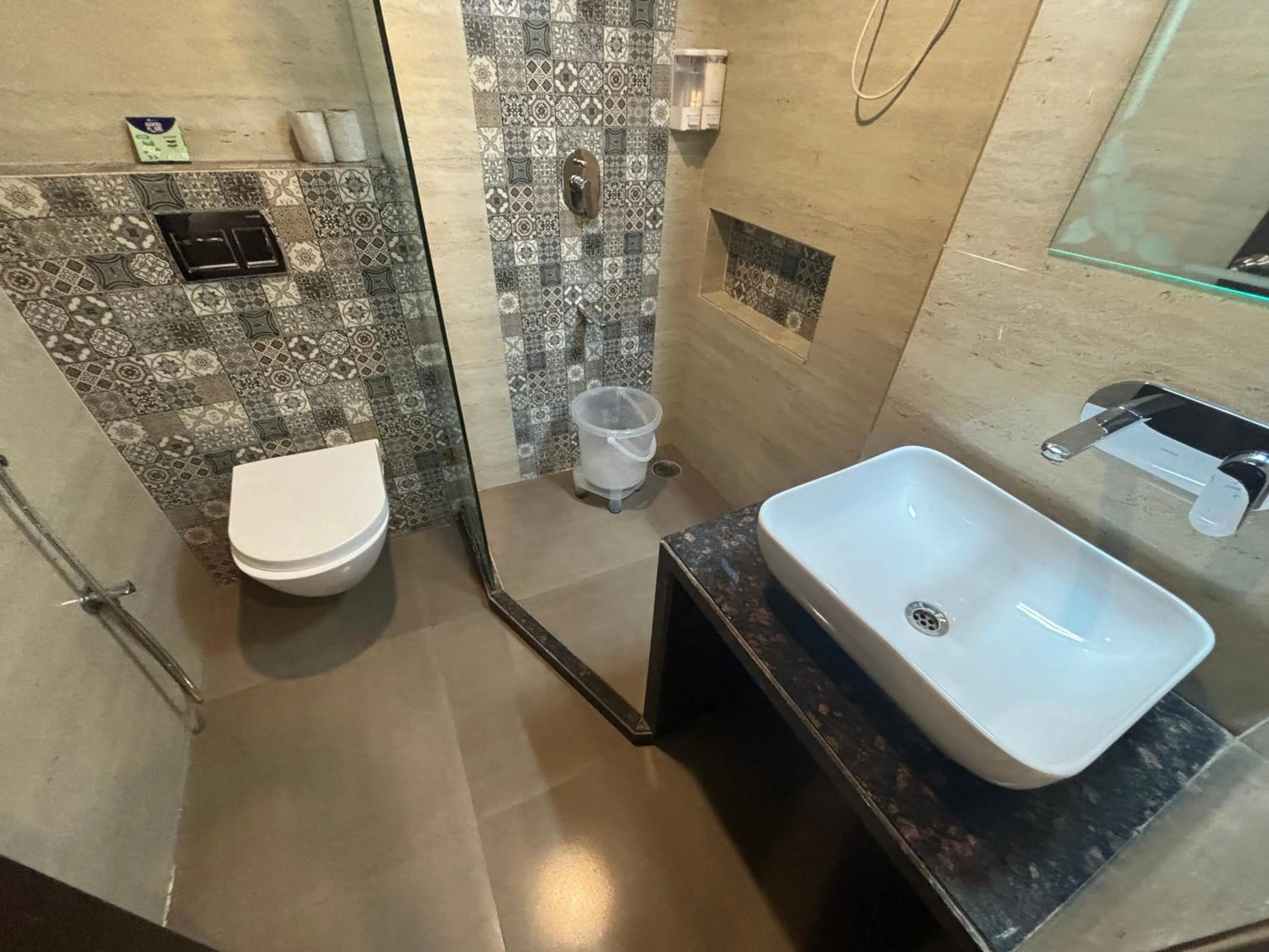 Bathroom in Hotel Life Inn