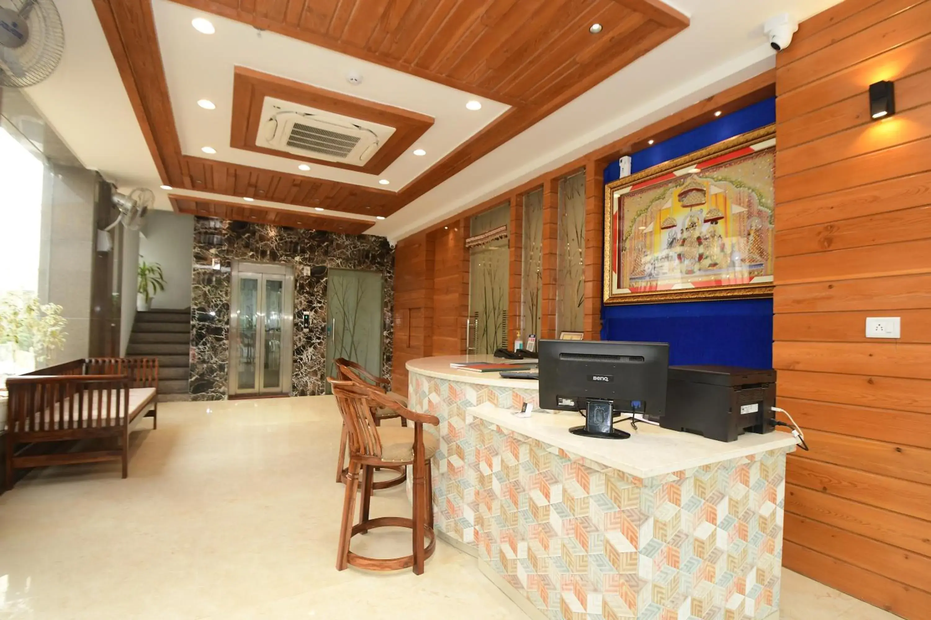 Lobby or reception in Hotel Life Inn Lobby or reception in Hotel Life Inn