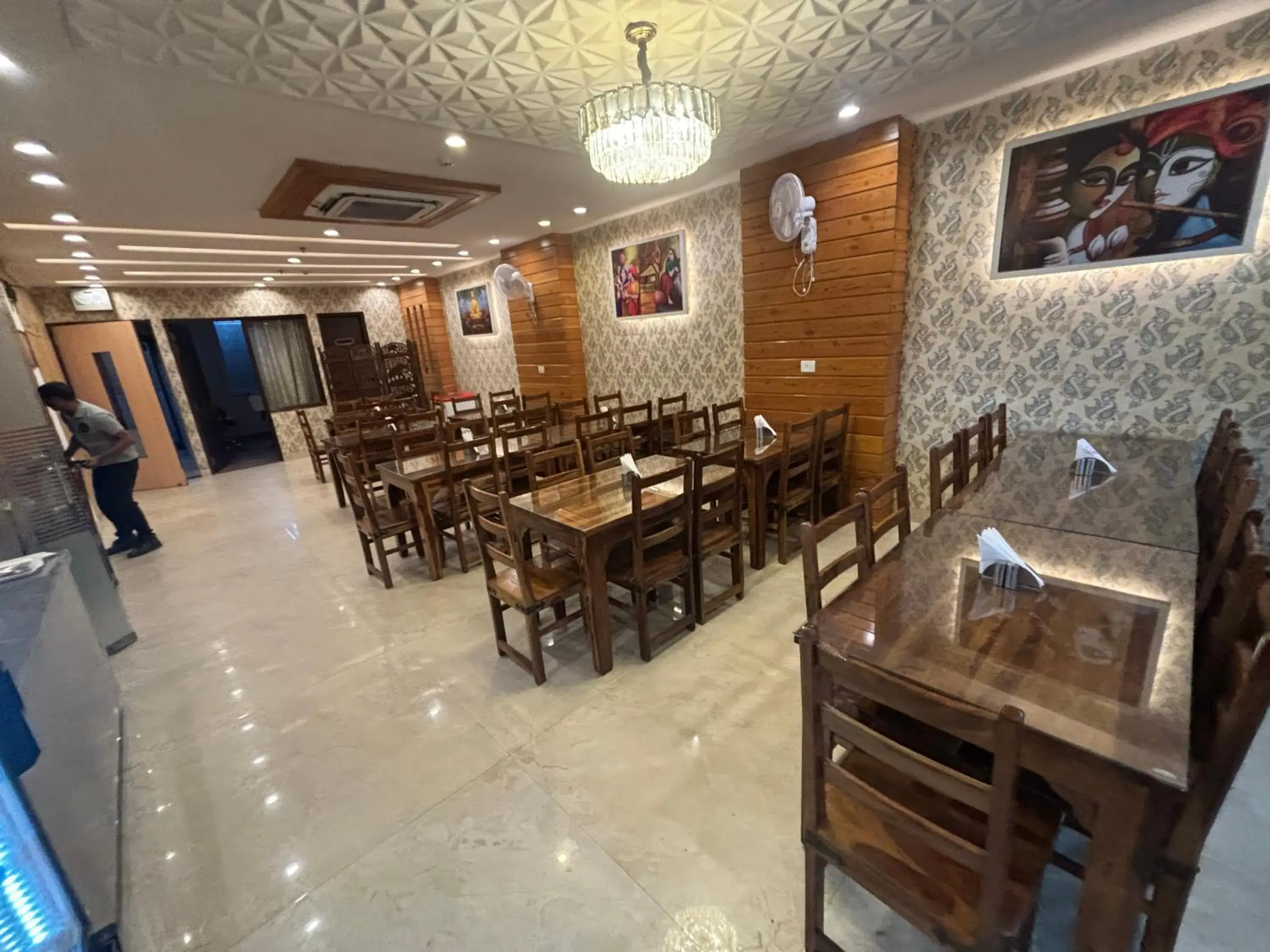 Restaurant/places to eat in Hotel Life Inn Restaurant/places to eat in Hotel Life Inn