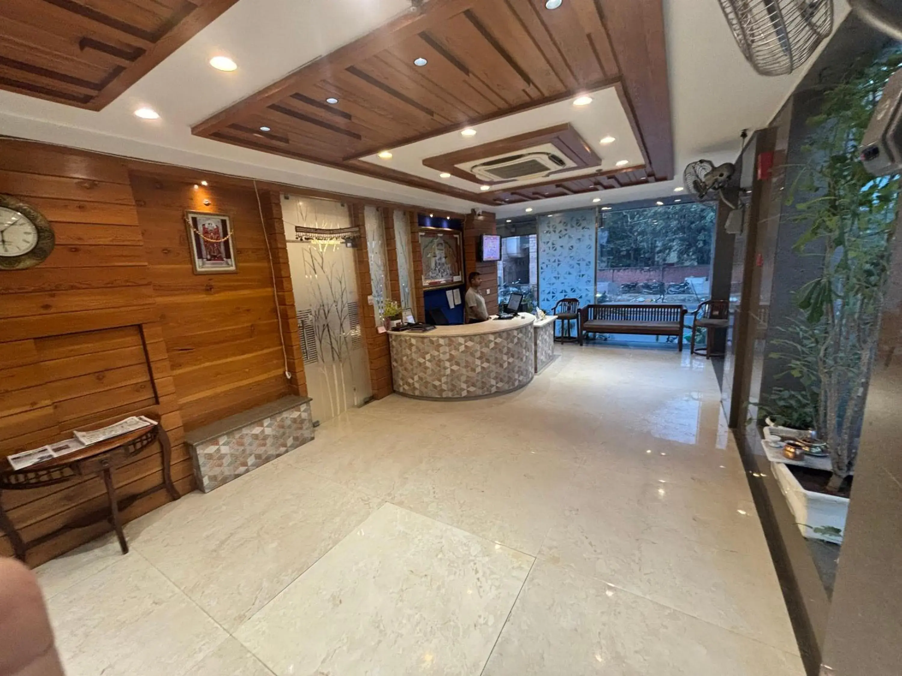 Lobby or reception in Hotel Life Inn Lobby or reception in Hotel Life Inn