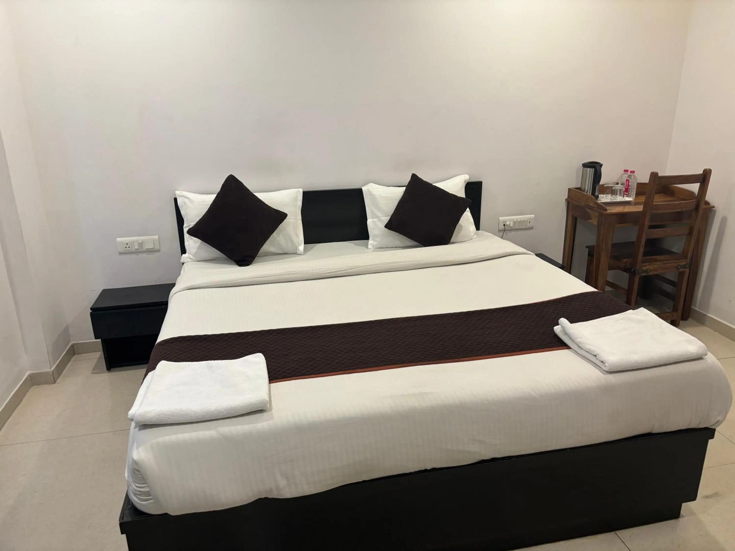 Bed in Hotel Life Inn