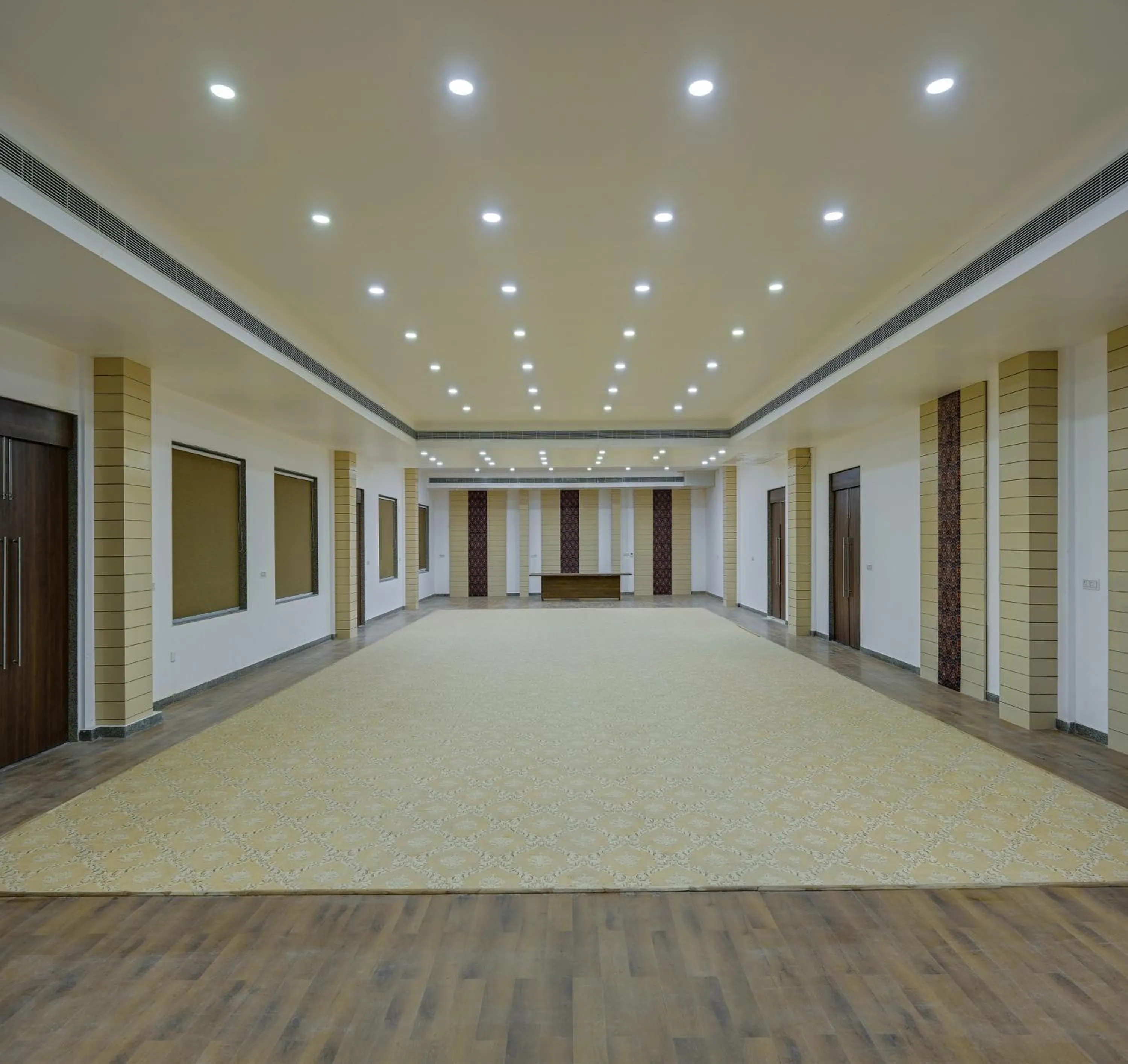 Business facilities in Red Tullip MD Valley Resort and Spa