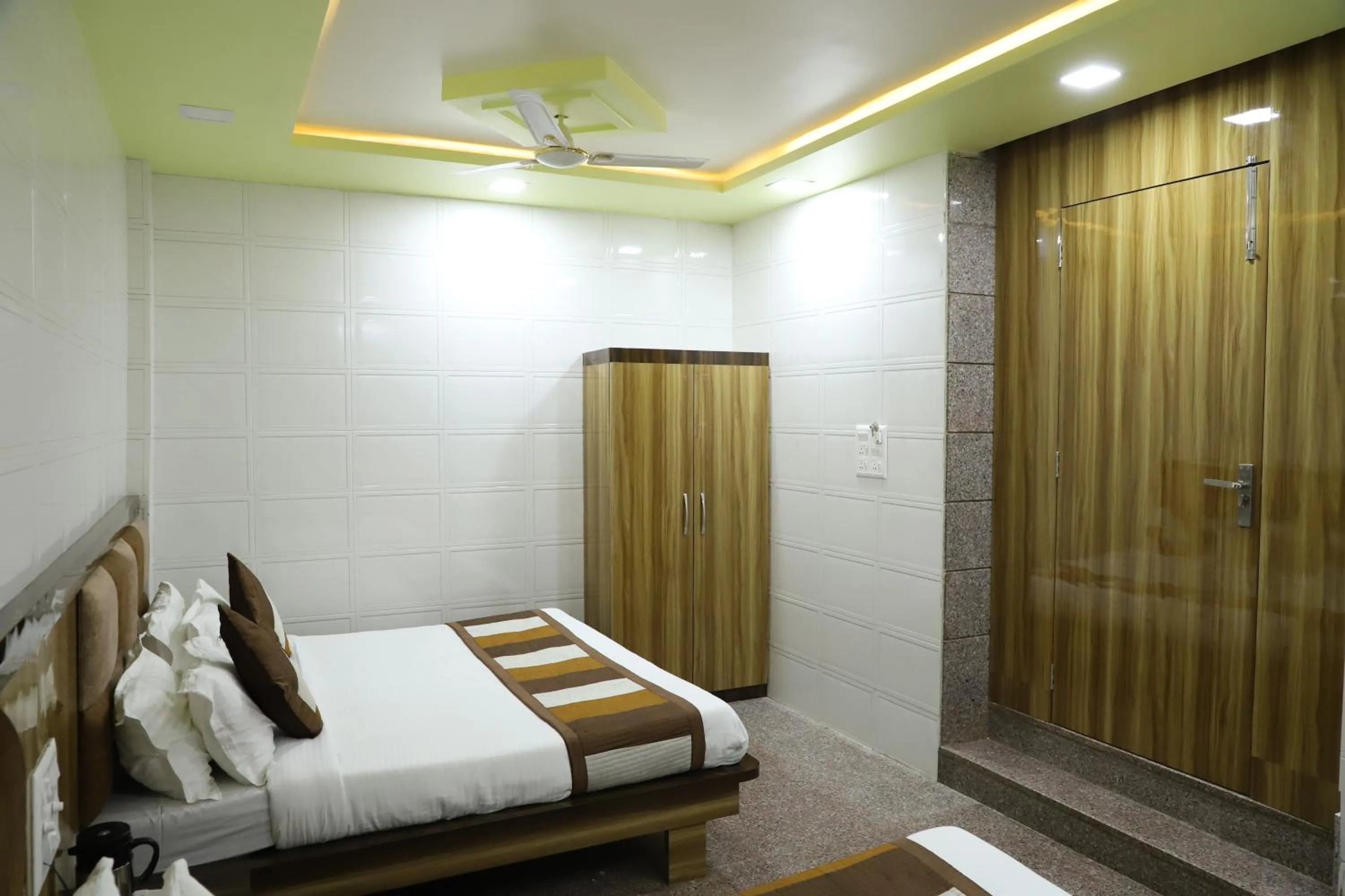 Photo of the whole room, Bed in HOTEL SHEEBA