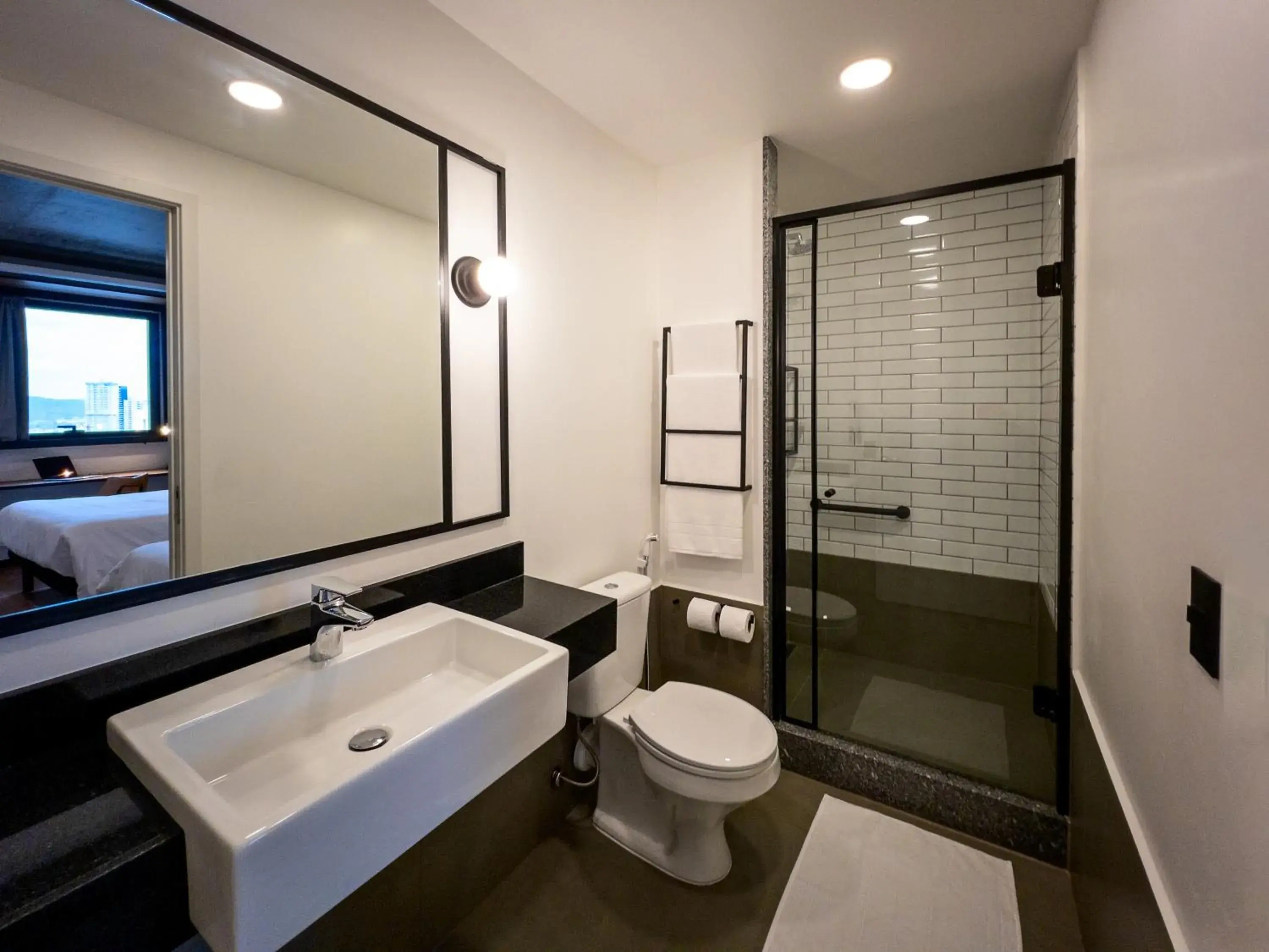 Bathroom in Ibis Balneario Camboriu Bathroom in Ibis Balneario Camboriu