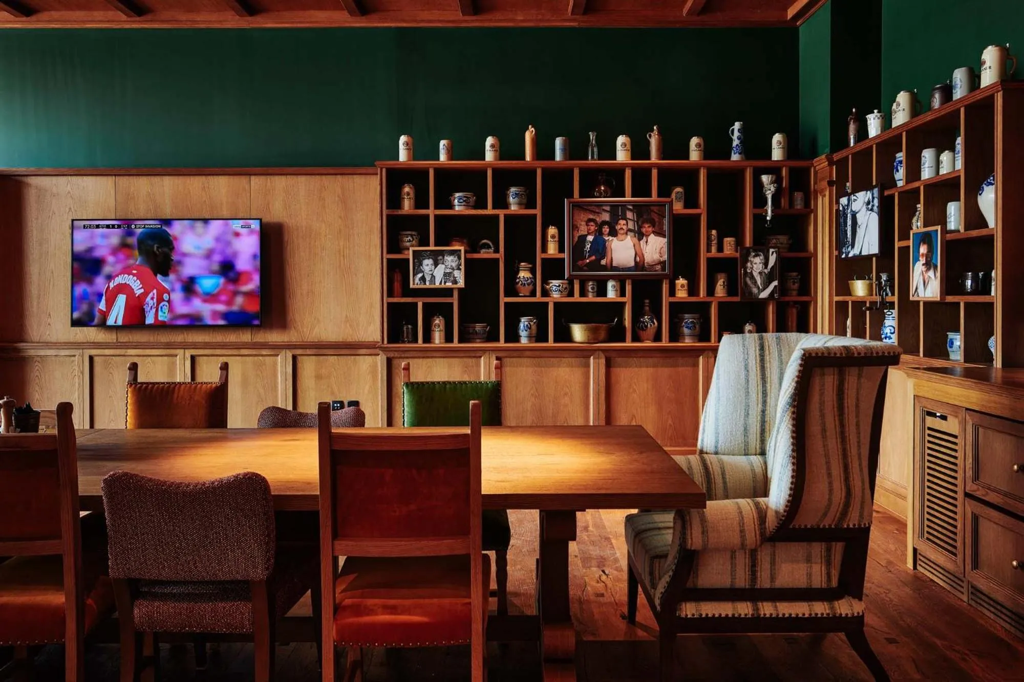 Restaurant/places to eat in 25hours Hotel Dubai One Central