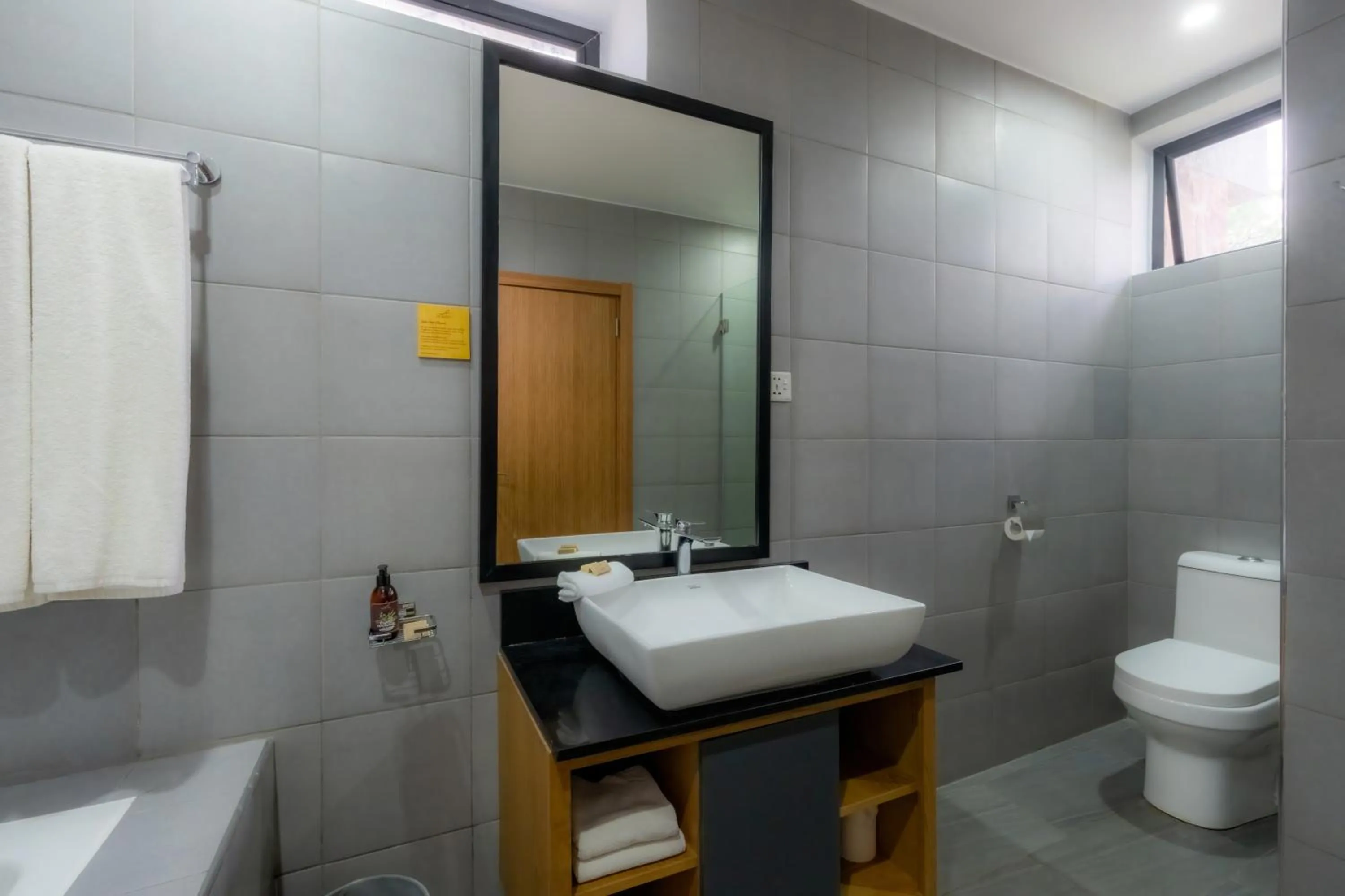 Bathroom in Mantis Akagera Game Lodge