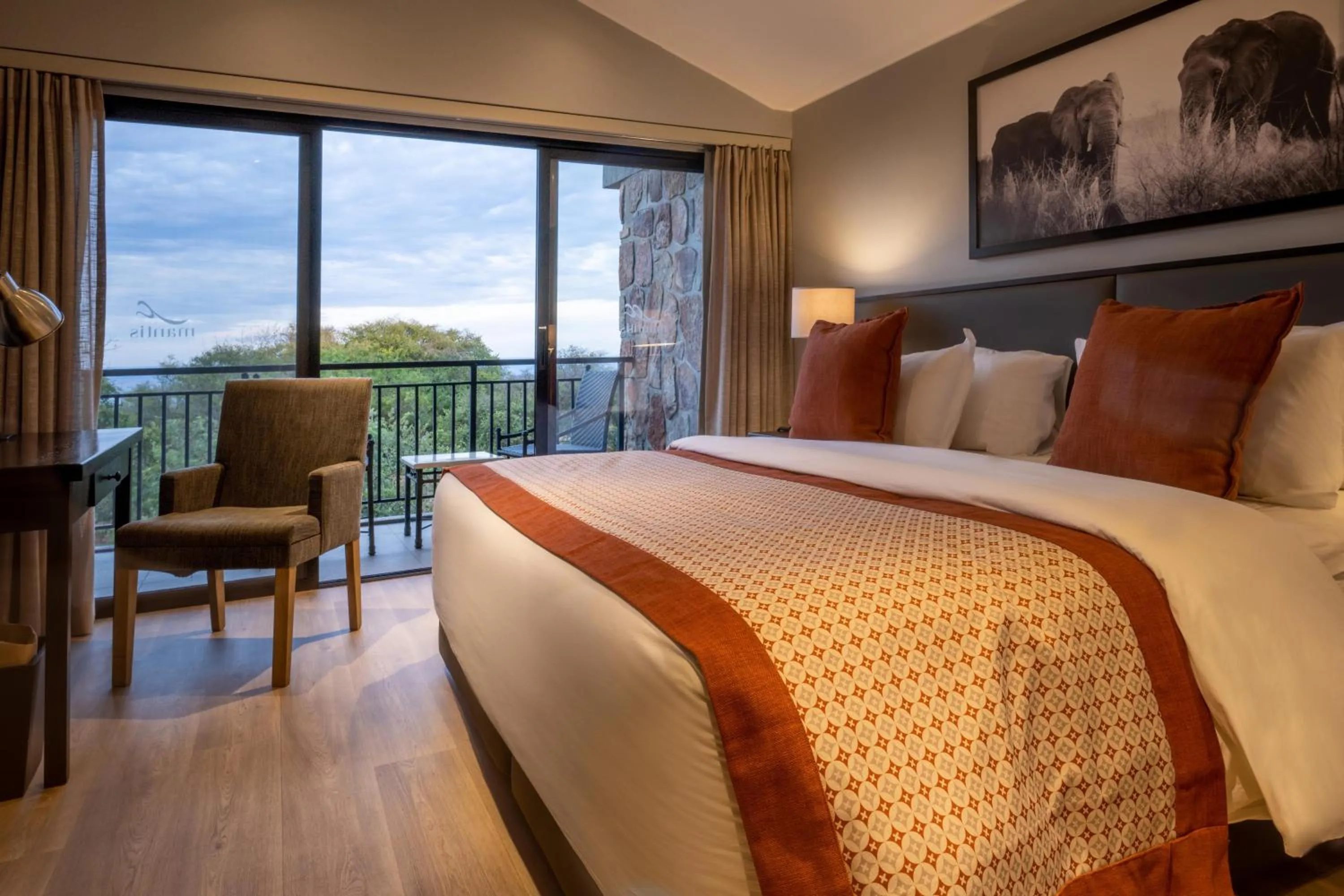 View (from property/room), Bed in Mantis Akagera Game Lodge