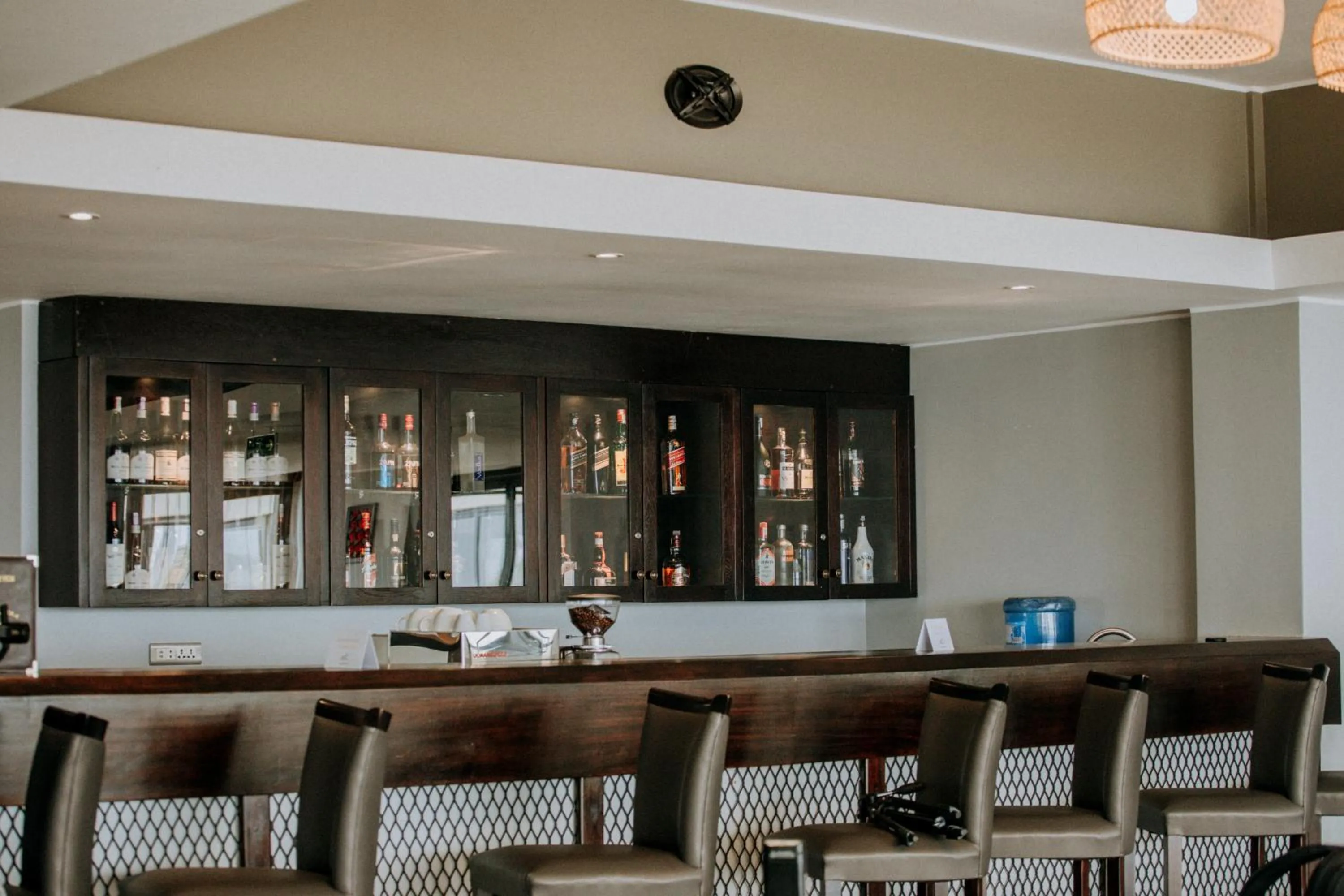 Lounge or bar in Mantis Akagera Game Lodge