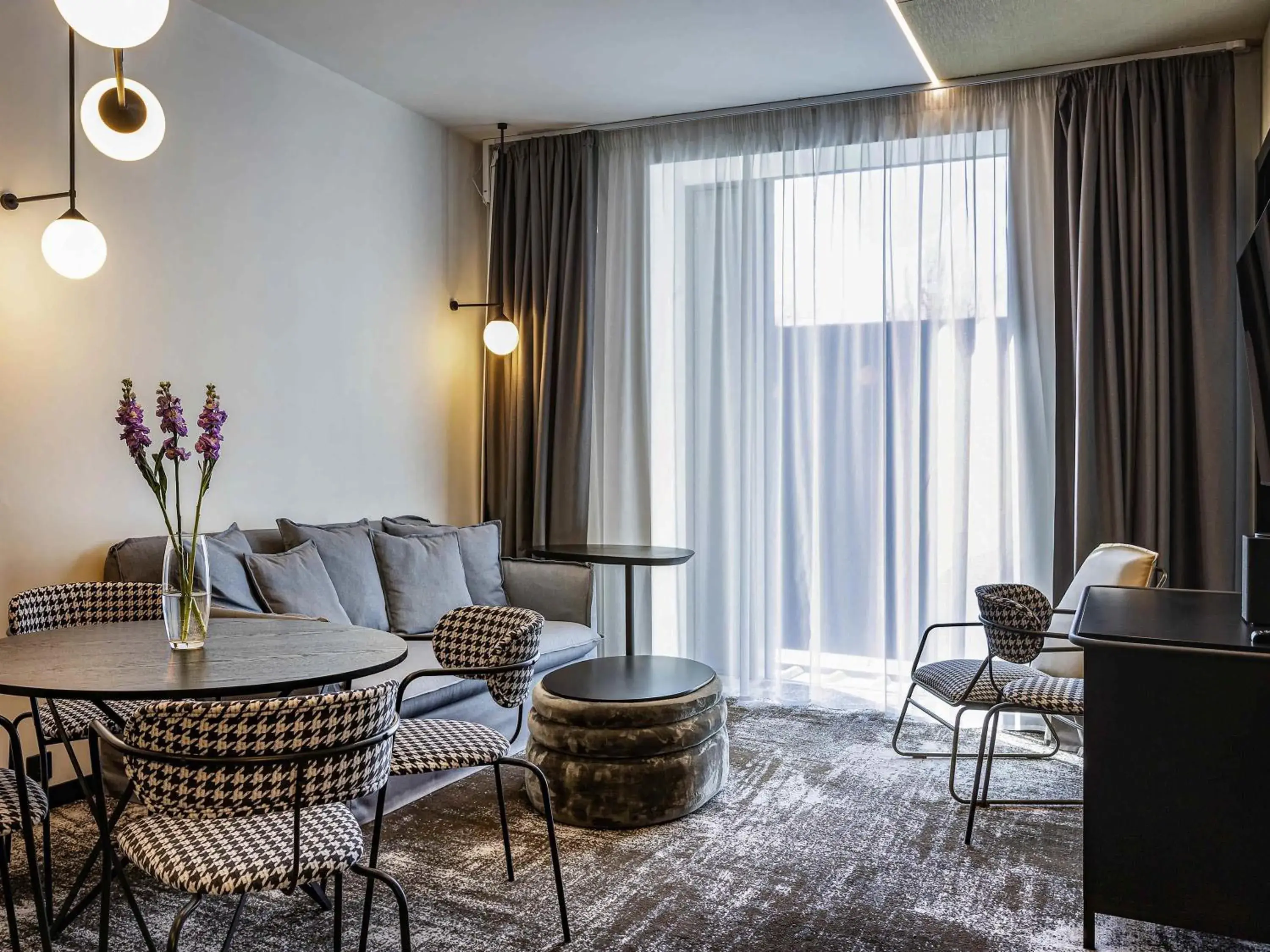 One-Bedroom Apartment in Novotel Living Almaty Jetisu One-Bedroom Apartment in Novotel Living Almaty Jetisu