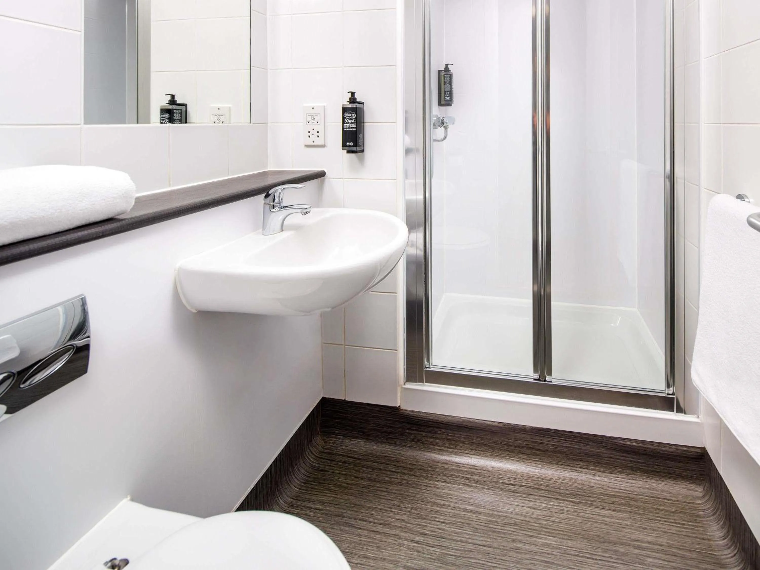 Bedroom in ibis budget London Heathrow Central