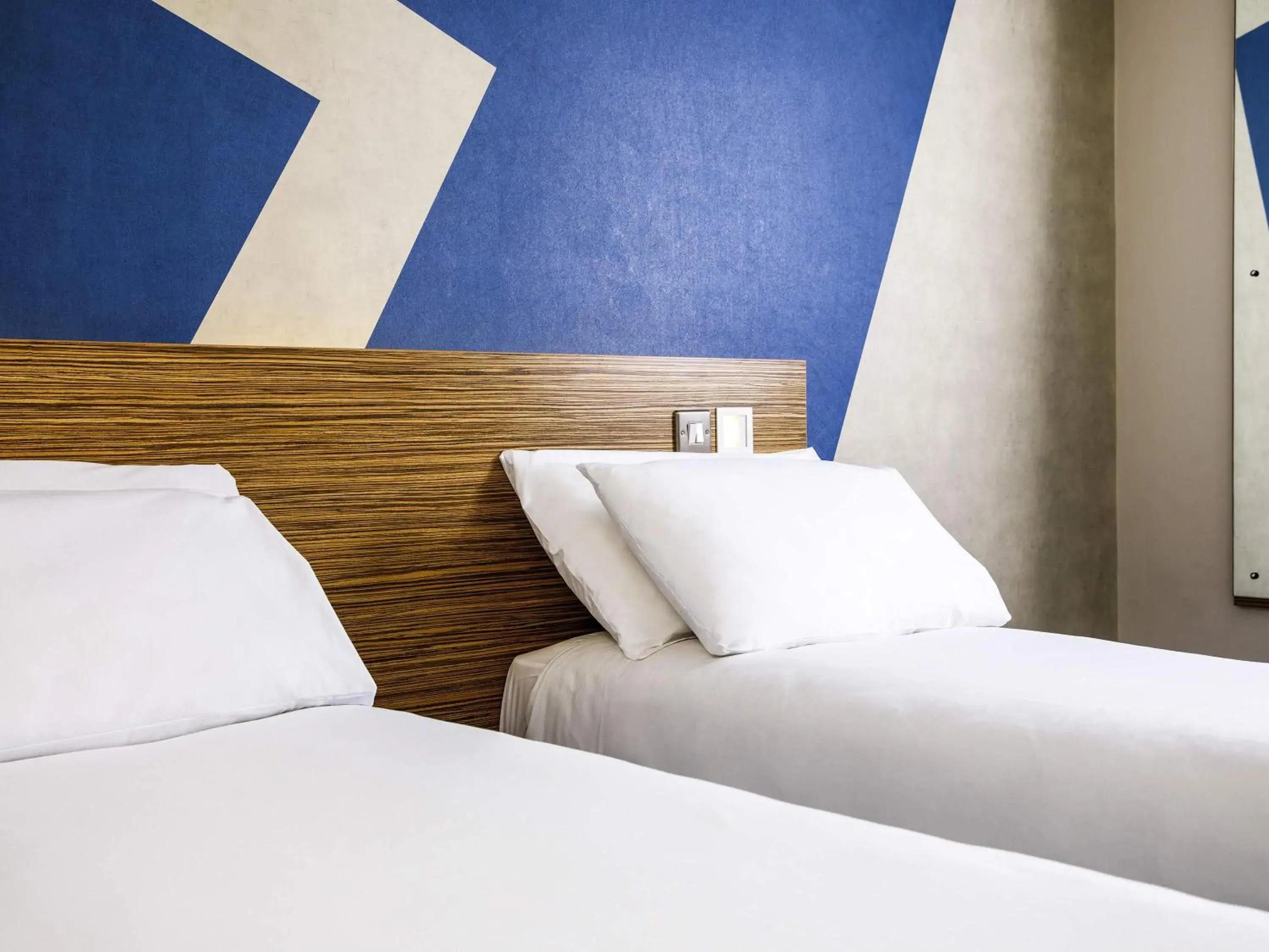 Bedroom, Bed in ibis budget London Heathrow Central Bedroom, Bed in ibis budget London Heathrow Central