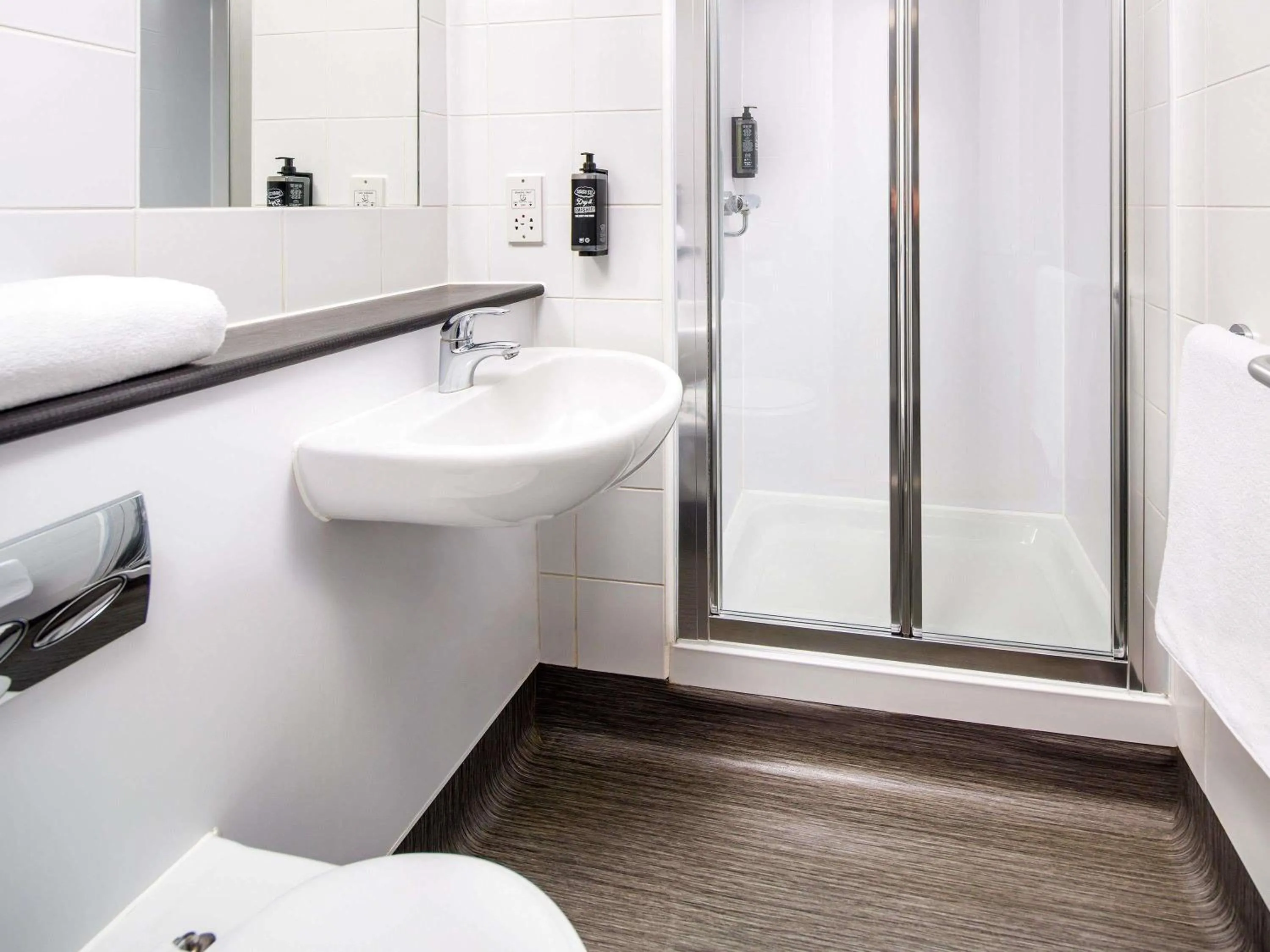 Bedroom in ibis budget London Heathrow Central