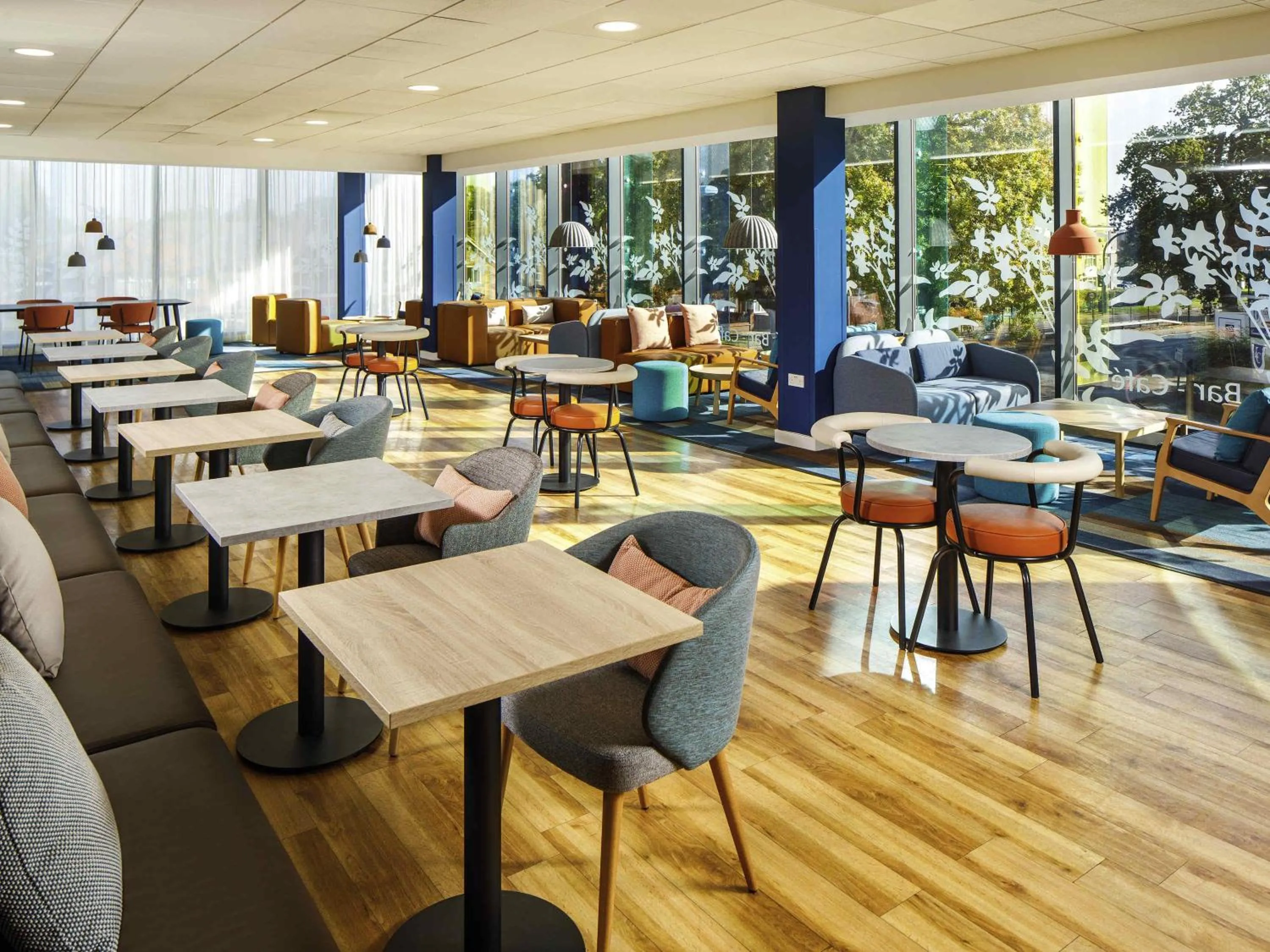 Restaurant/places to eat in ibis budget London Heathrow Central