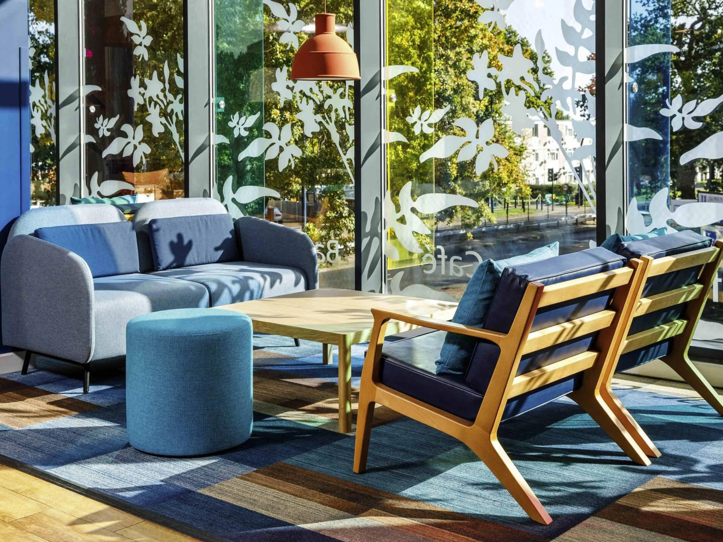 Restaurant/places to eat in ibis budget London Heathrow Central