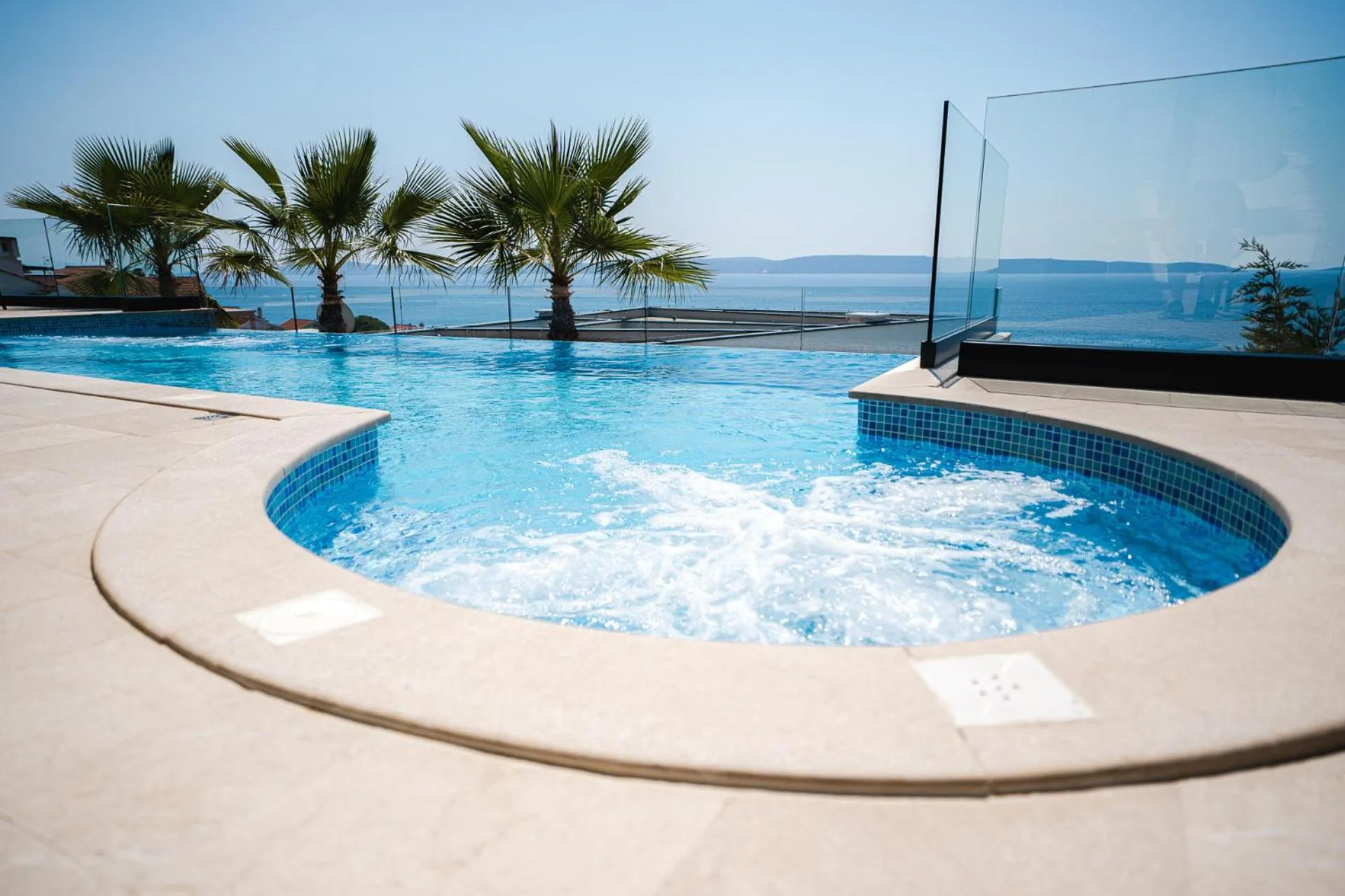 Swimming pool in Villas-Kroatien