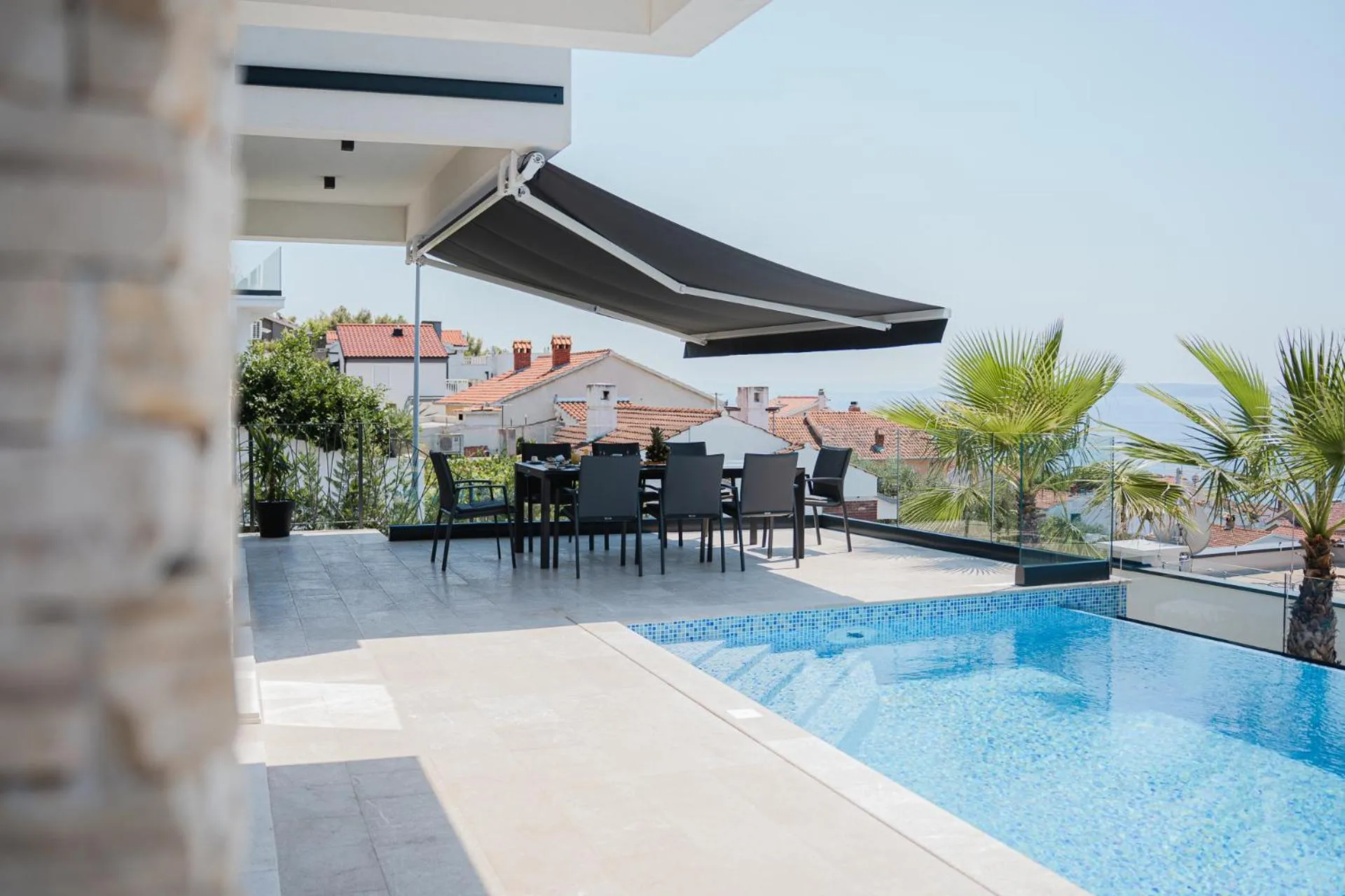 Swimming pool in Villas-Kroatien