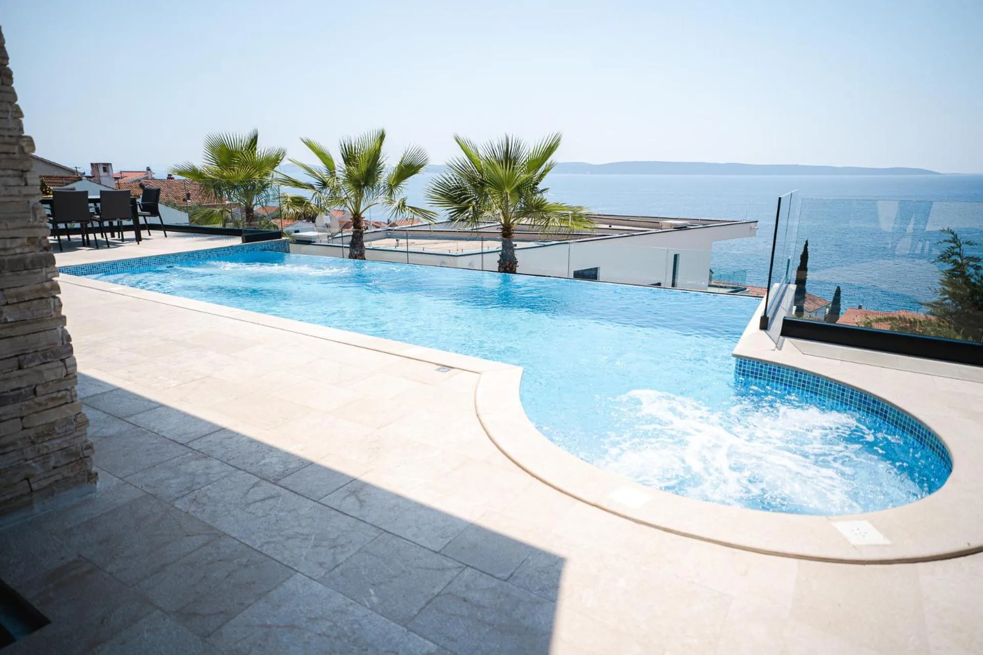 Swimming pool in Villas-Kroatien