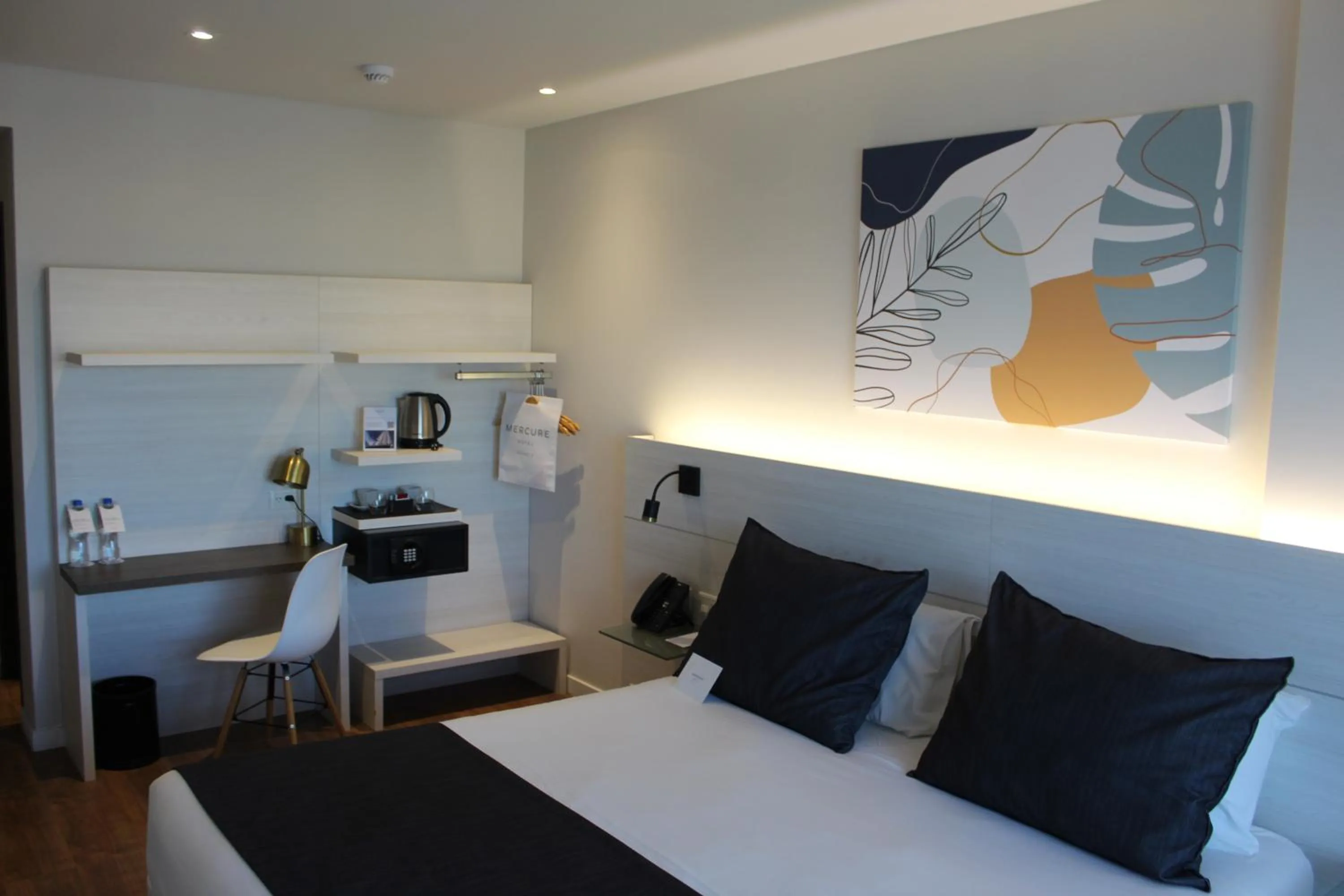 Bed in Mercure Rosario