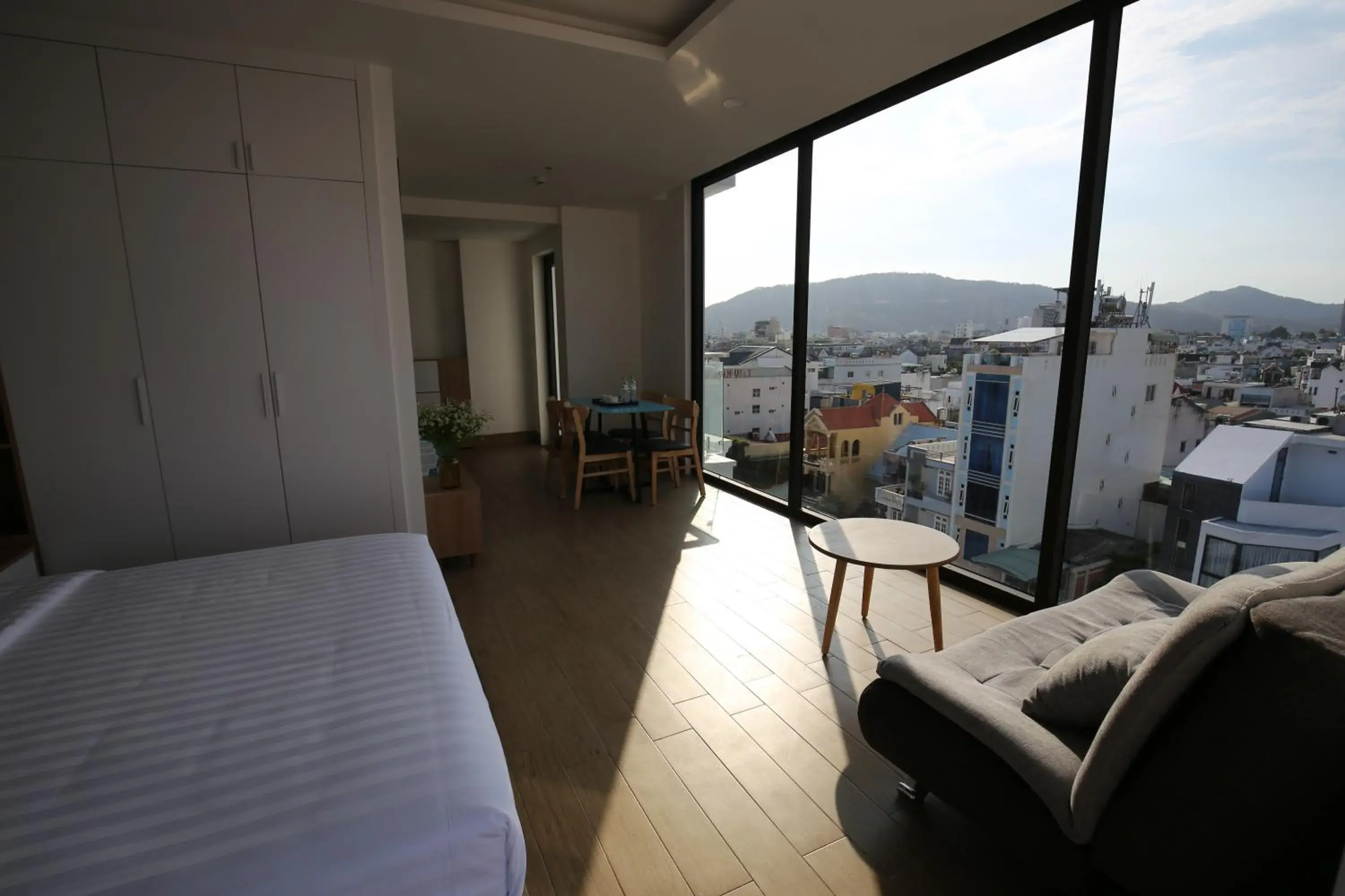 Living room, Bed in TDMAISON Hotel & Apartment Living room, Bed in TDMAISON Hotel & Apartment