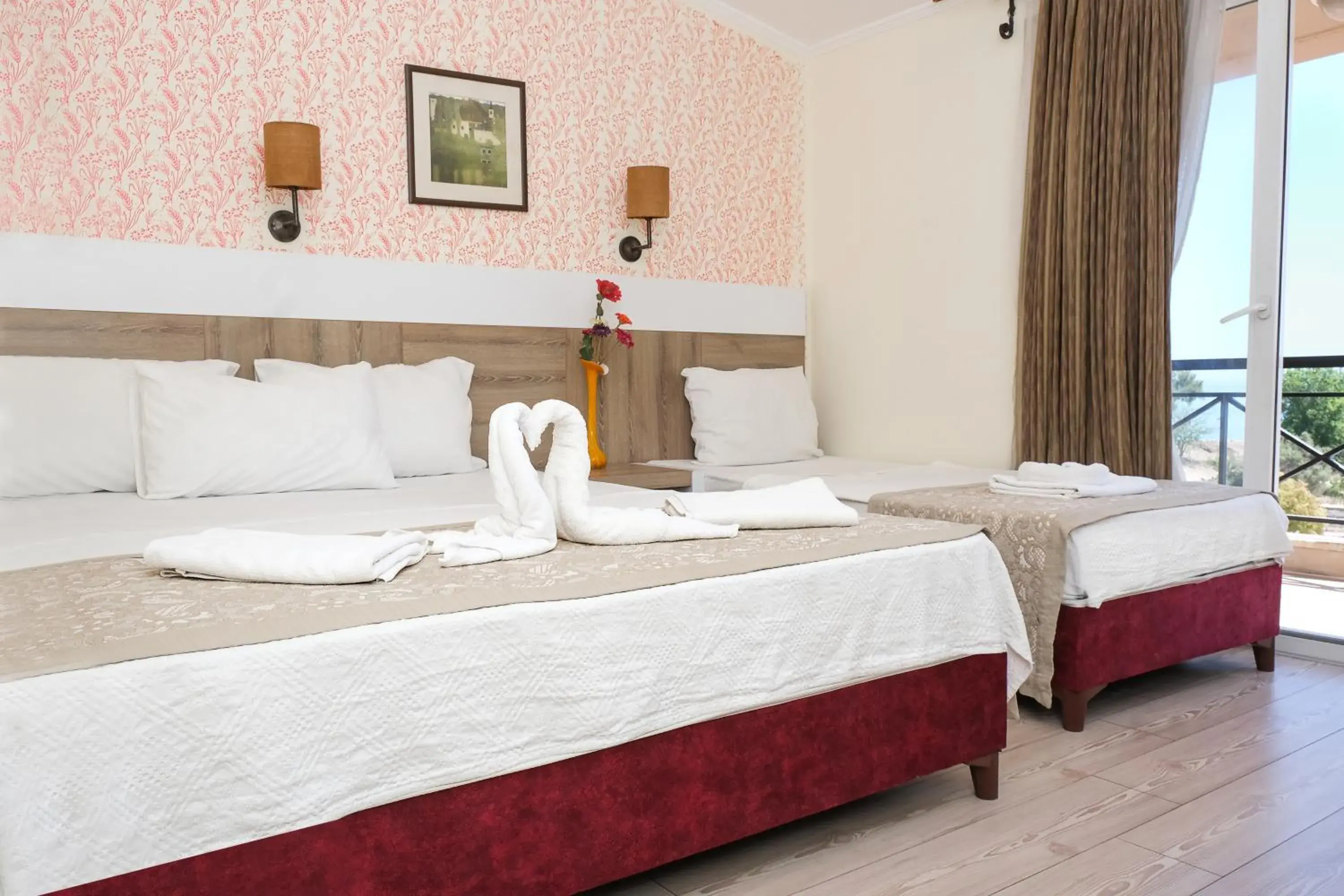 Double or Twin Room with Partial Sea View in Beldibi Beach Hotel Double or Twin Room with Partial Sea View in Beldibi Beach Hotel