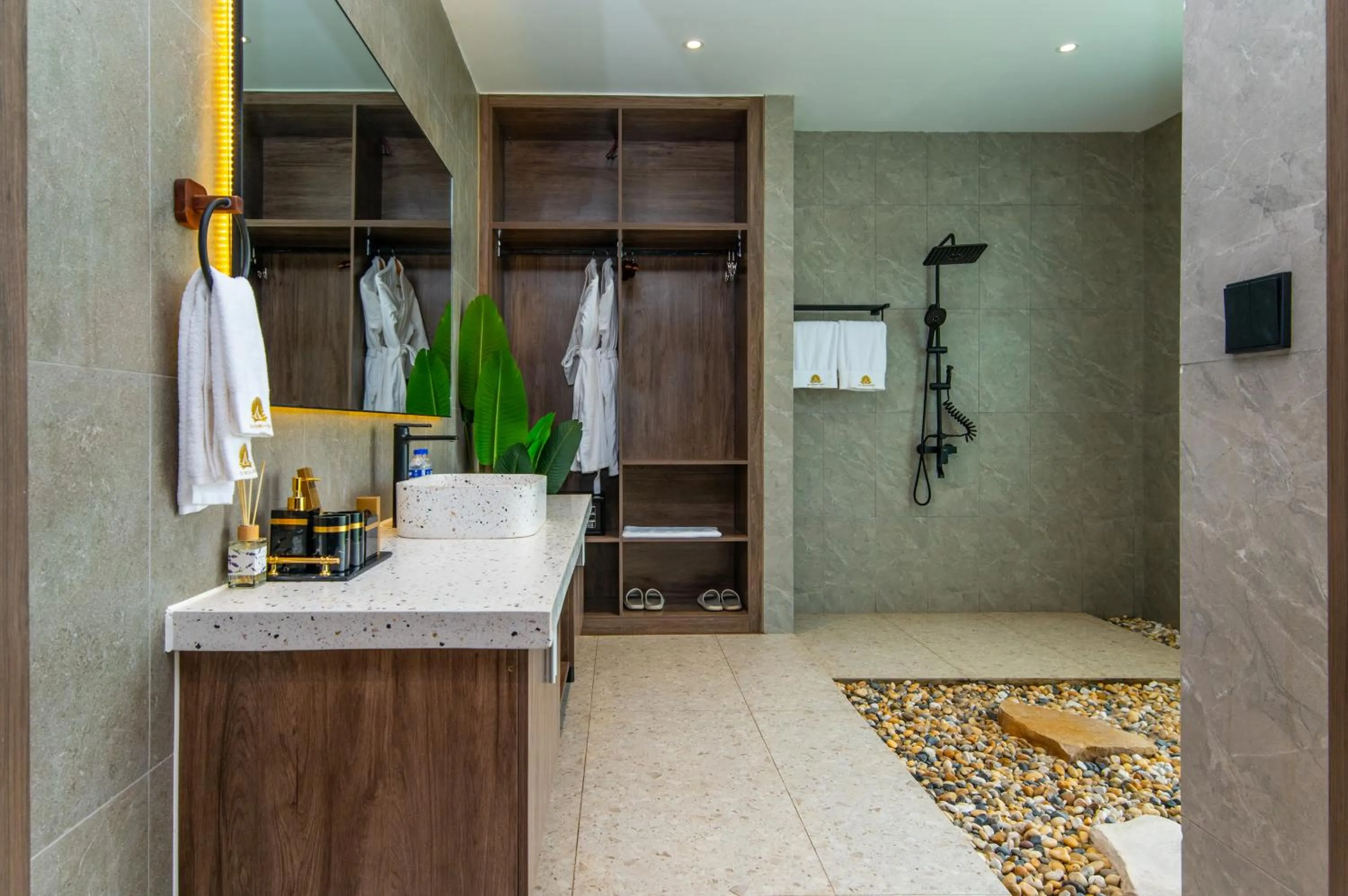 Shower in Good Time Relax Resort