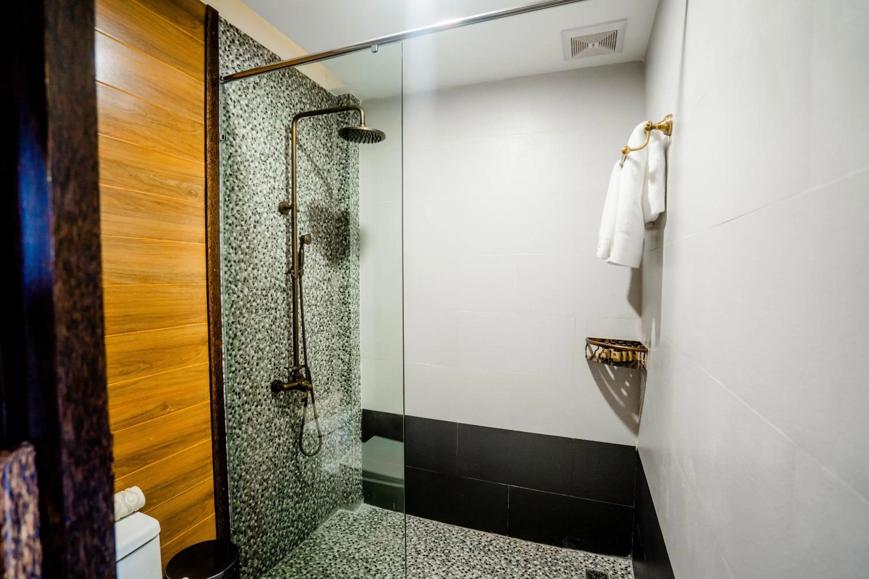 Shower in Good Time Relax Resort