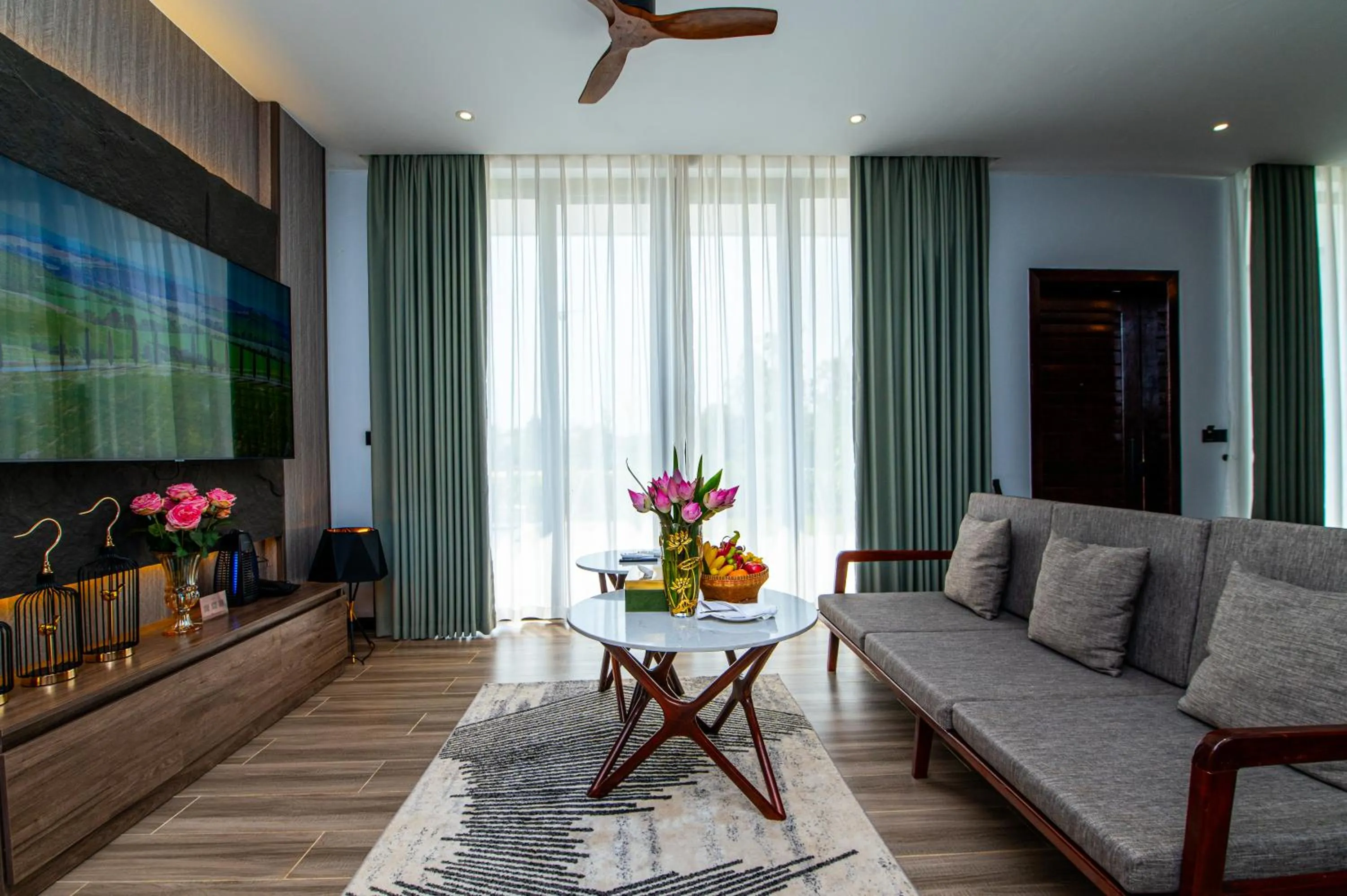 TV and multimedia in Good Time Relax Resort