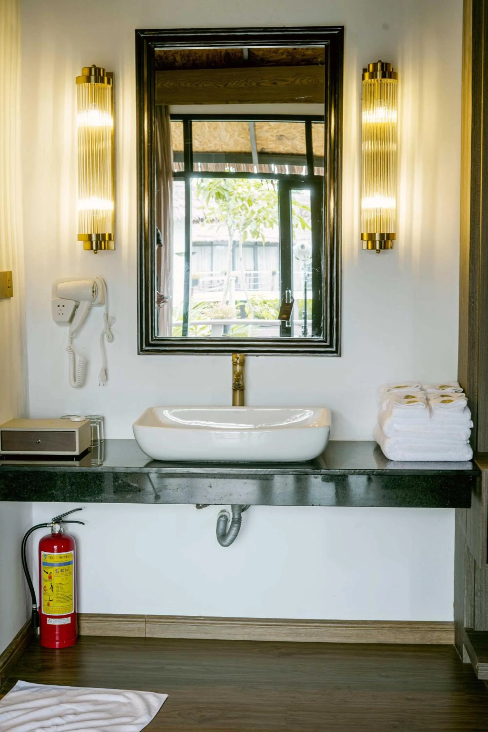 hair dryier in Good Time Relax Resort