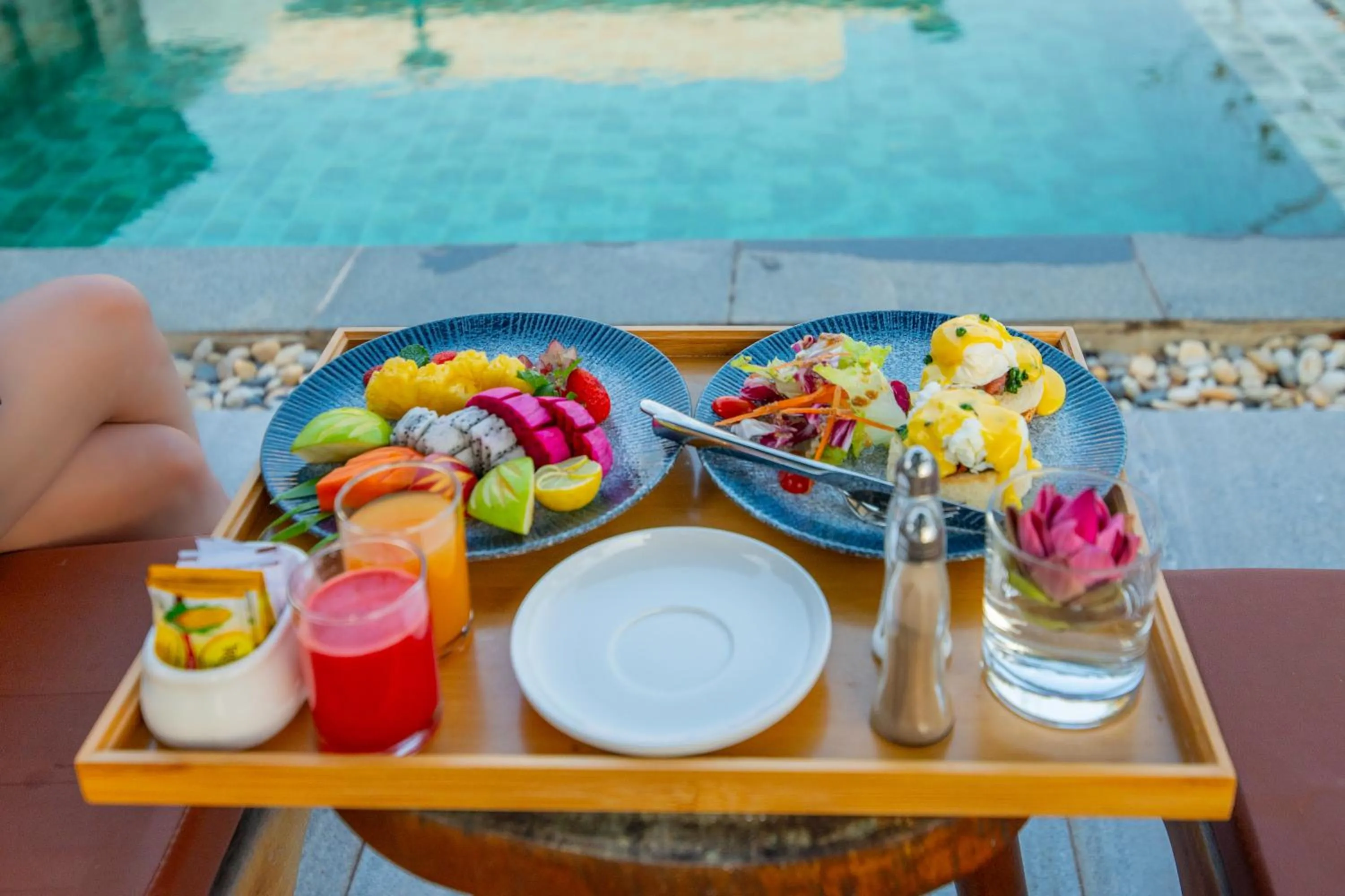 Food and drinks in Good Time Relax Resort