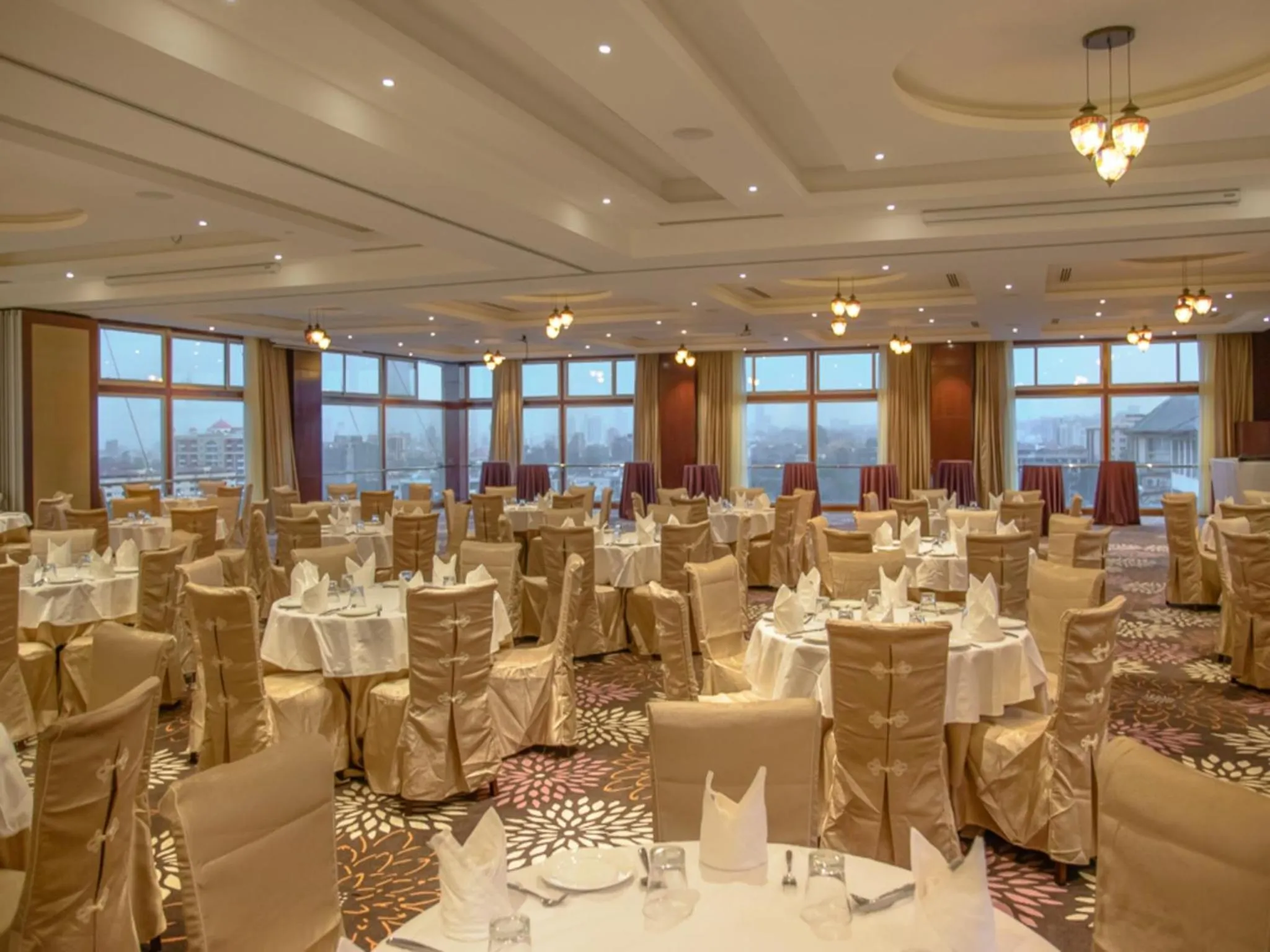 Banquet/Function facilities in Diamond Plaza Apartments