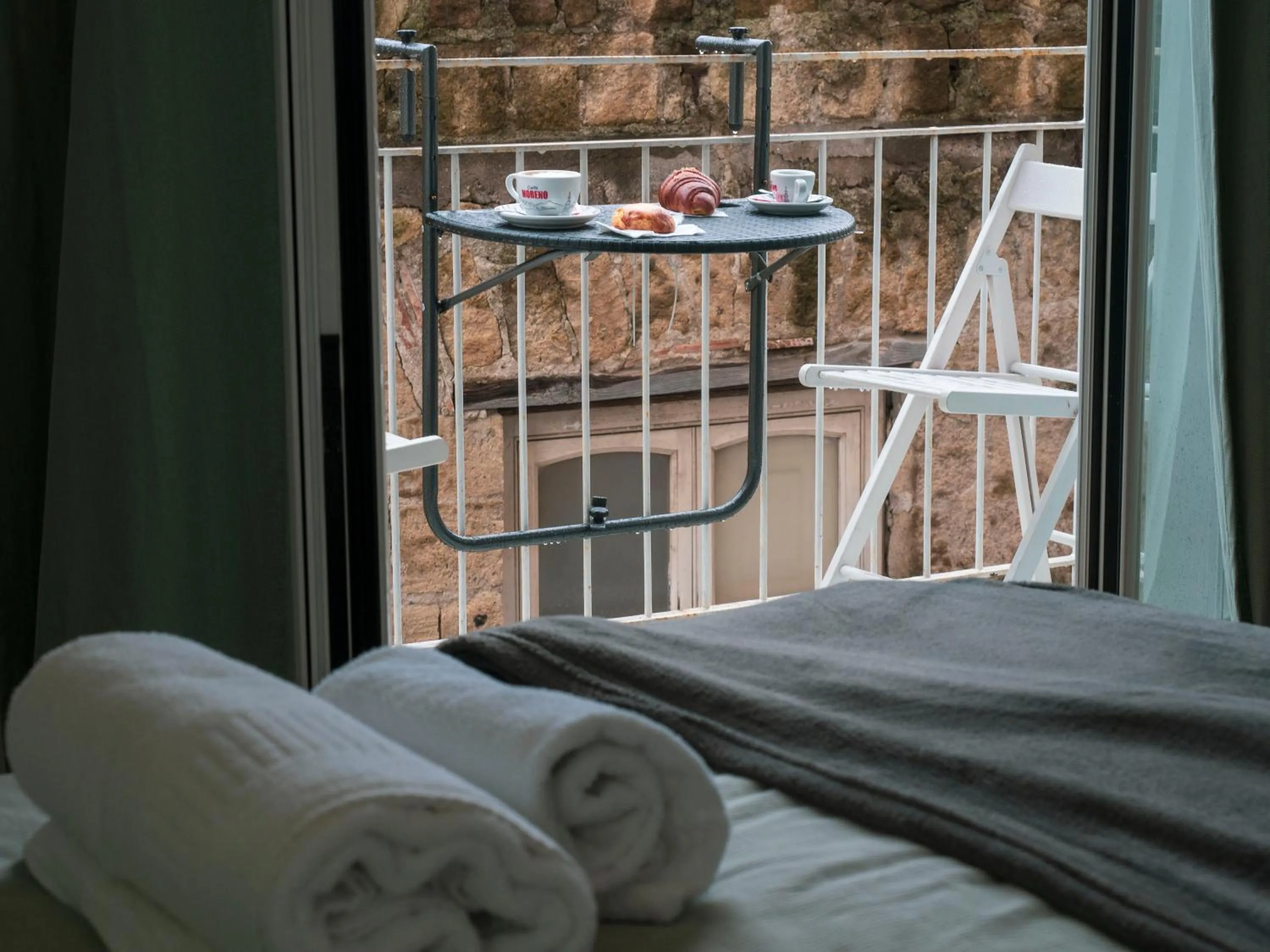 Balcony/Terrace, Bed in Maison San Gregorio