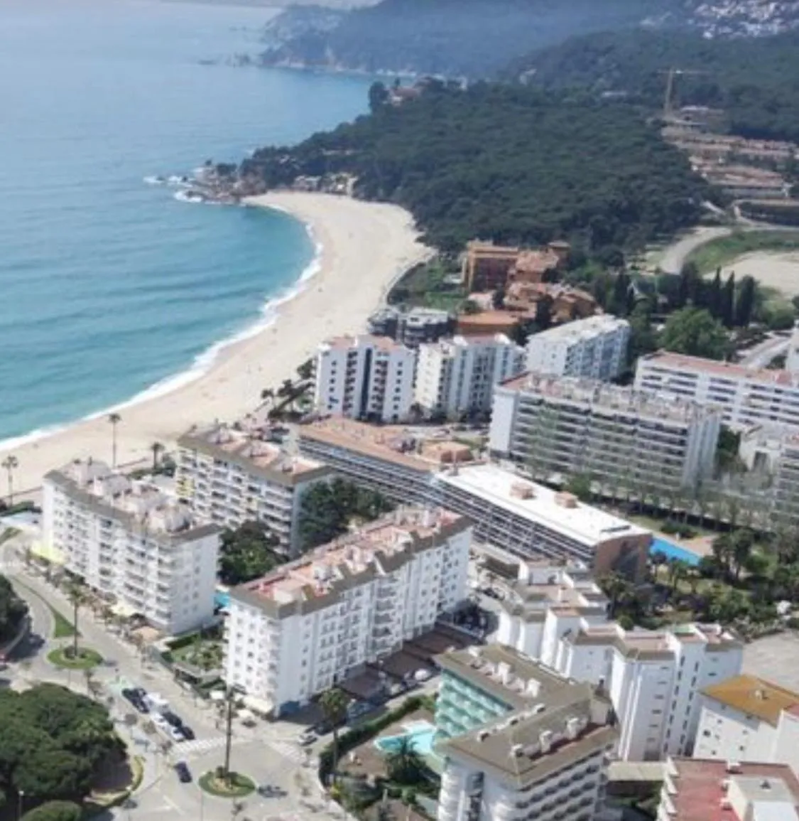 LA MER BLEUE, Boutique Apartament with free parking, full equipped in Fenals Beach