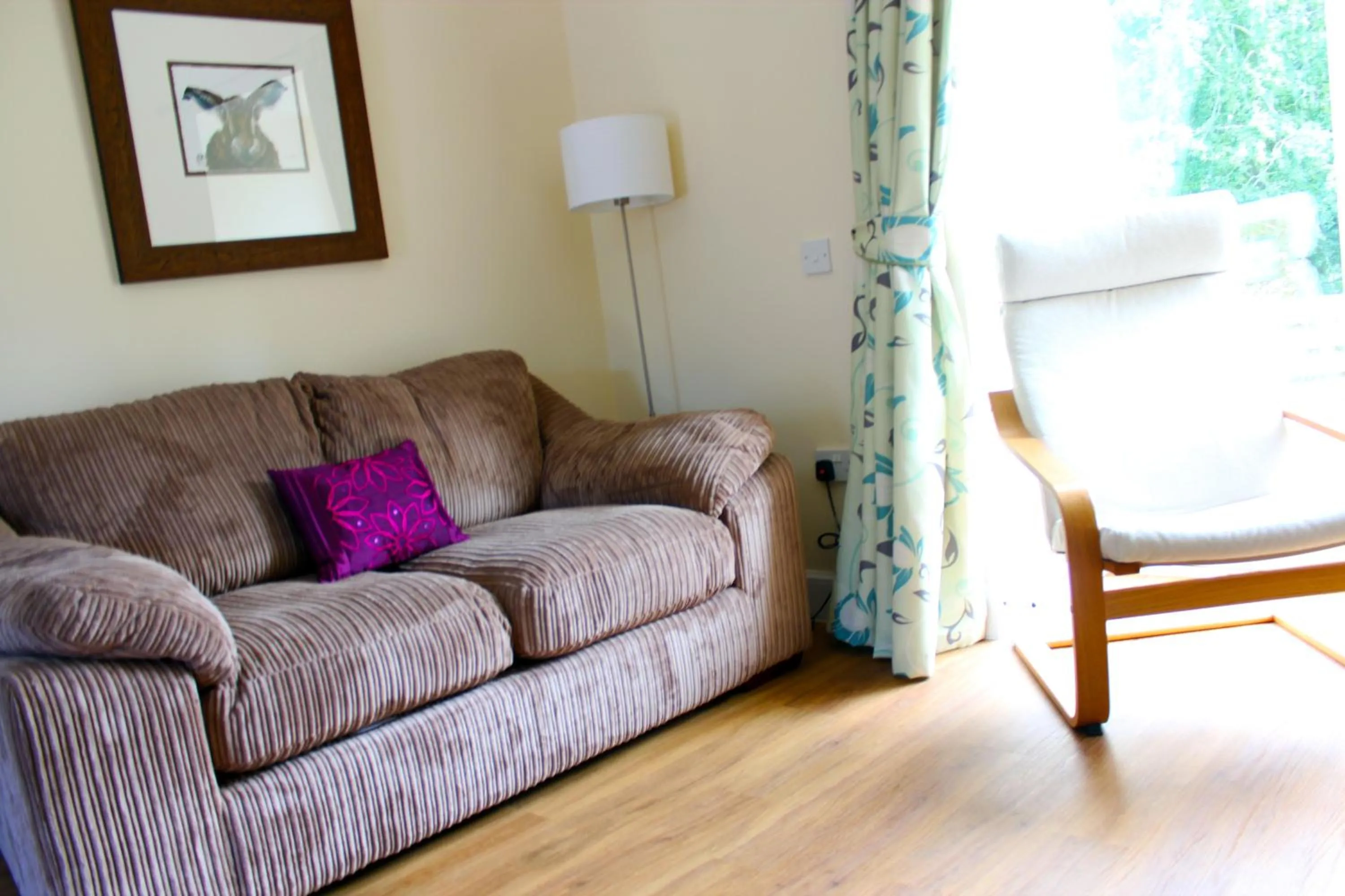 One-Bedroom Cottage with Garden View in Auchendennan Farm Self Catering Cottages