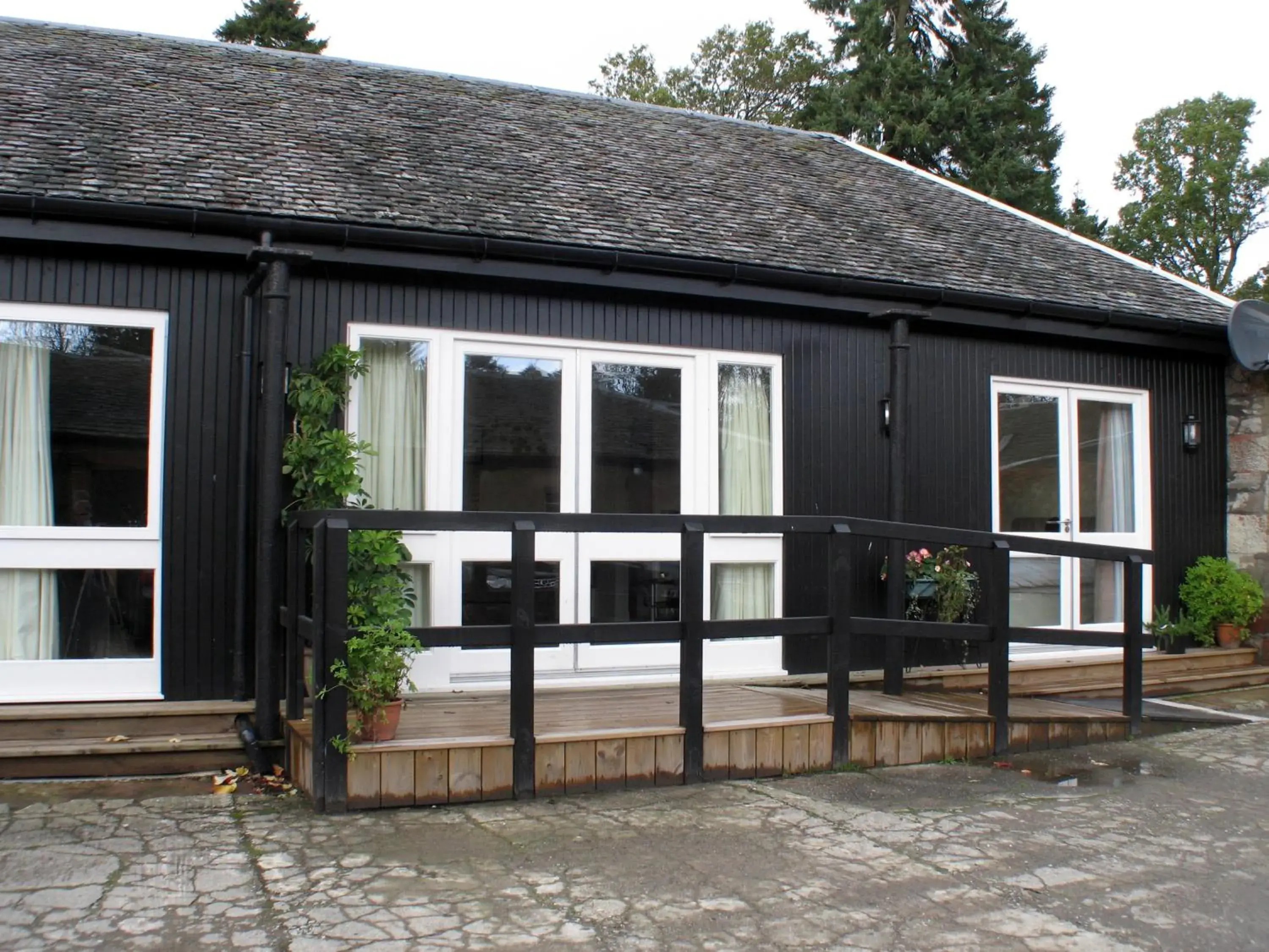 One-Bedroom Studio Apartment in Auchendennan Farm Self Catering Cottages One-Bedroom Studio Apartment in Auchendennan Farm Self Catering Cottages